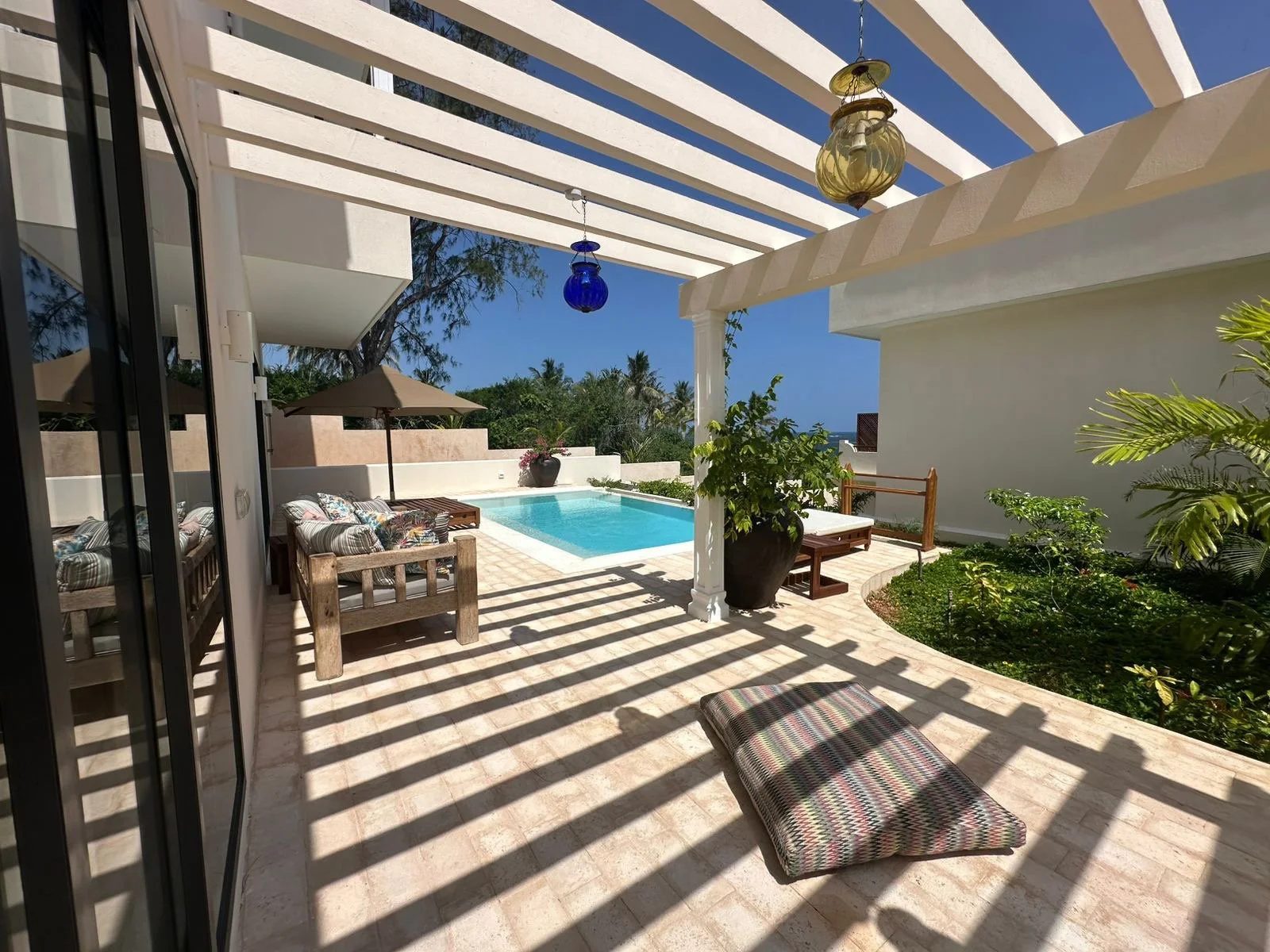 Kuba House, 6BR Beachfront — photo 32