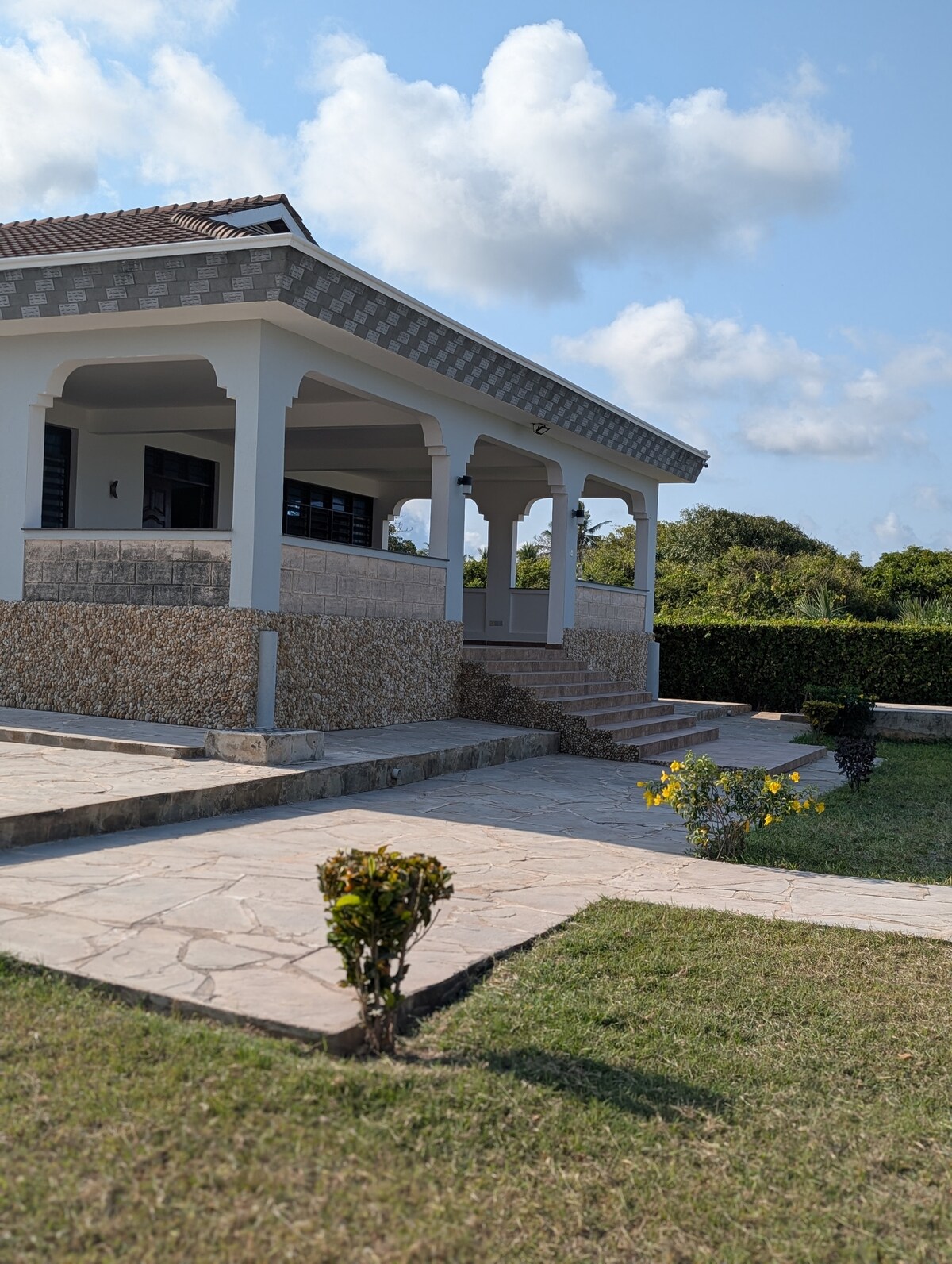Luxury 4BR Beachfront Villa, Private Paradise — photo 5