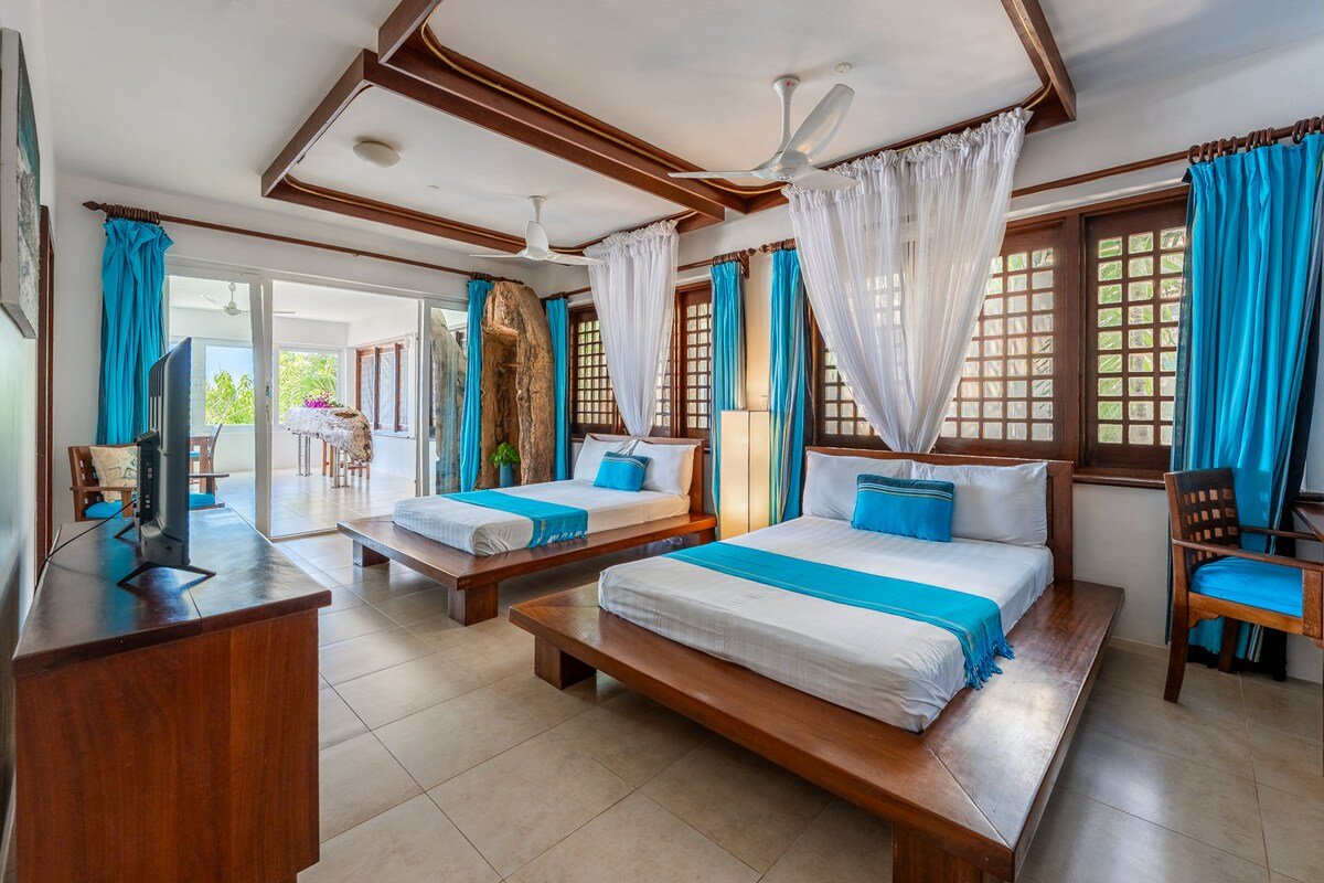 Tequila Sunrise Beach Cabana — photo 51
