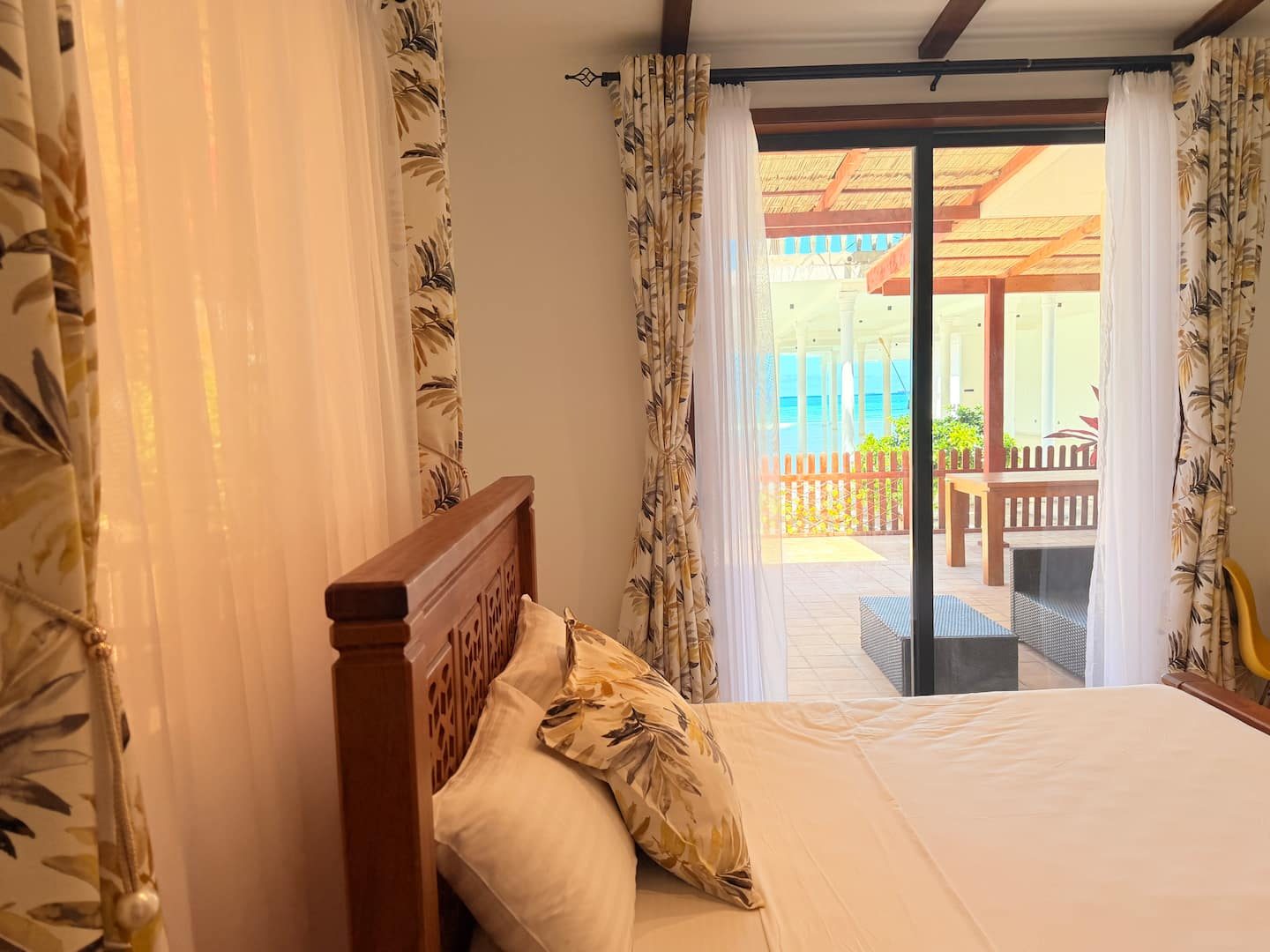 Nyali Beachfront Bungalow — photo 23