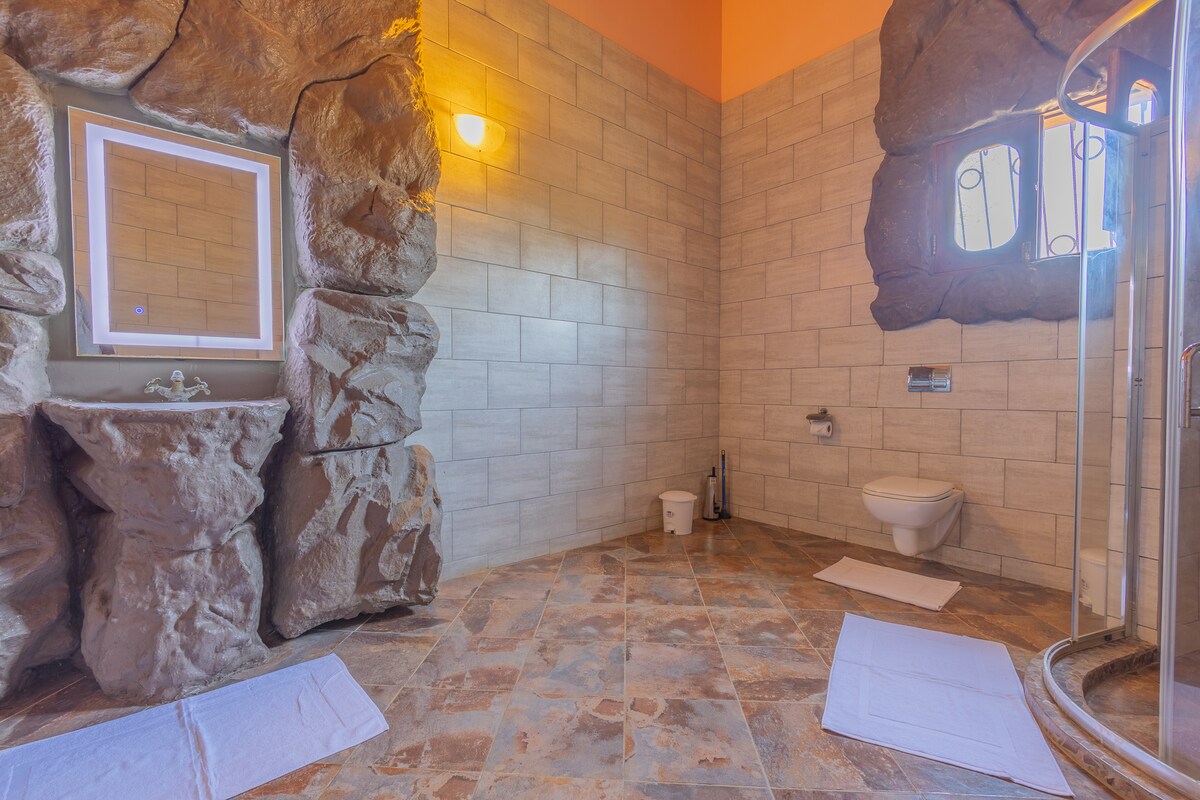 Diani Hilltop Villa, 5BR — photo 51