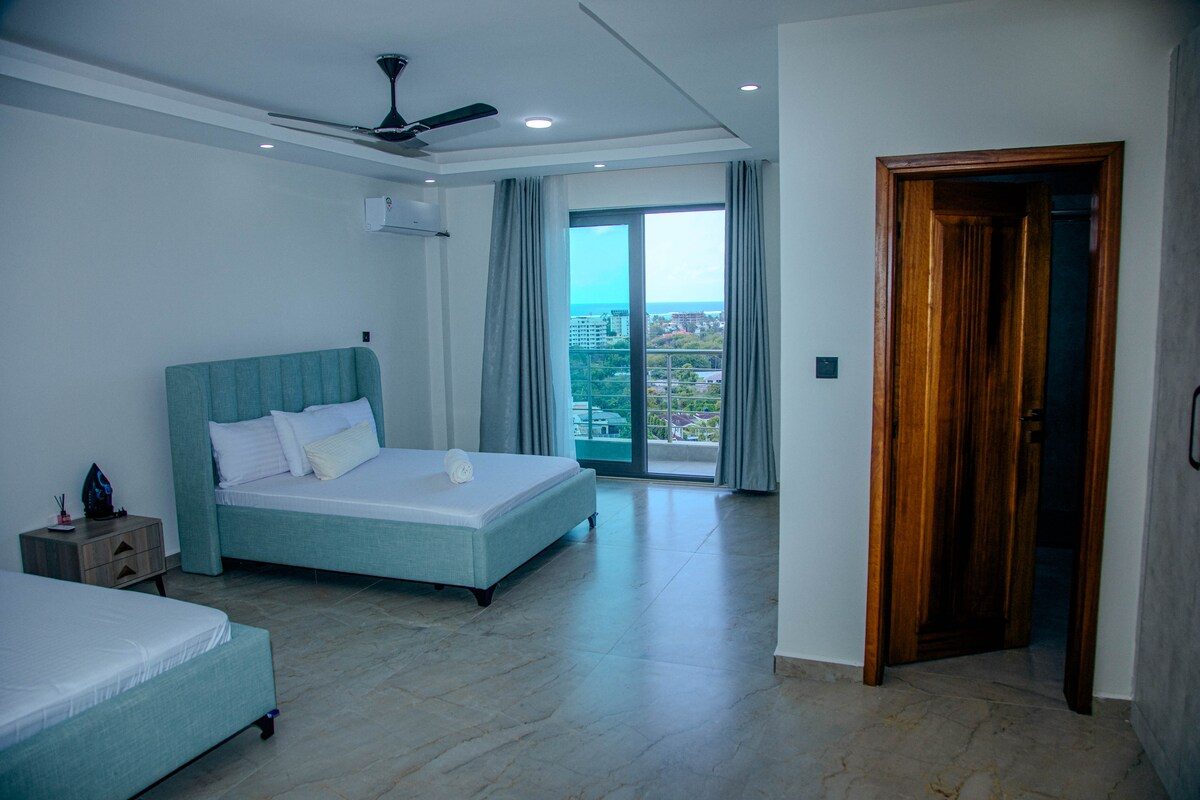 Semo's Aqua Luxury 6BR Penthouse — photo 9