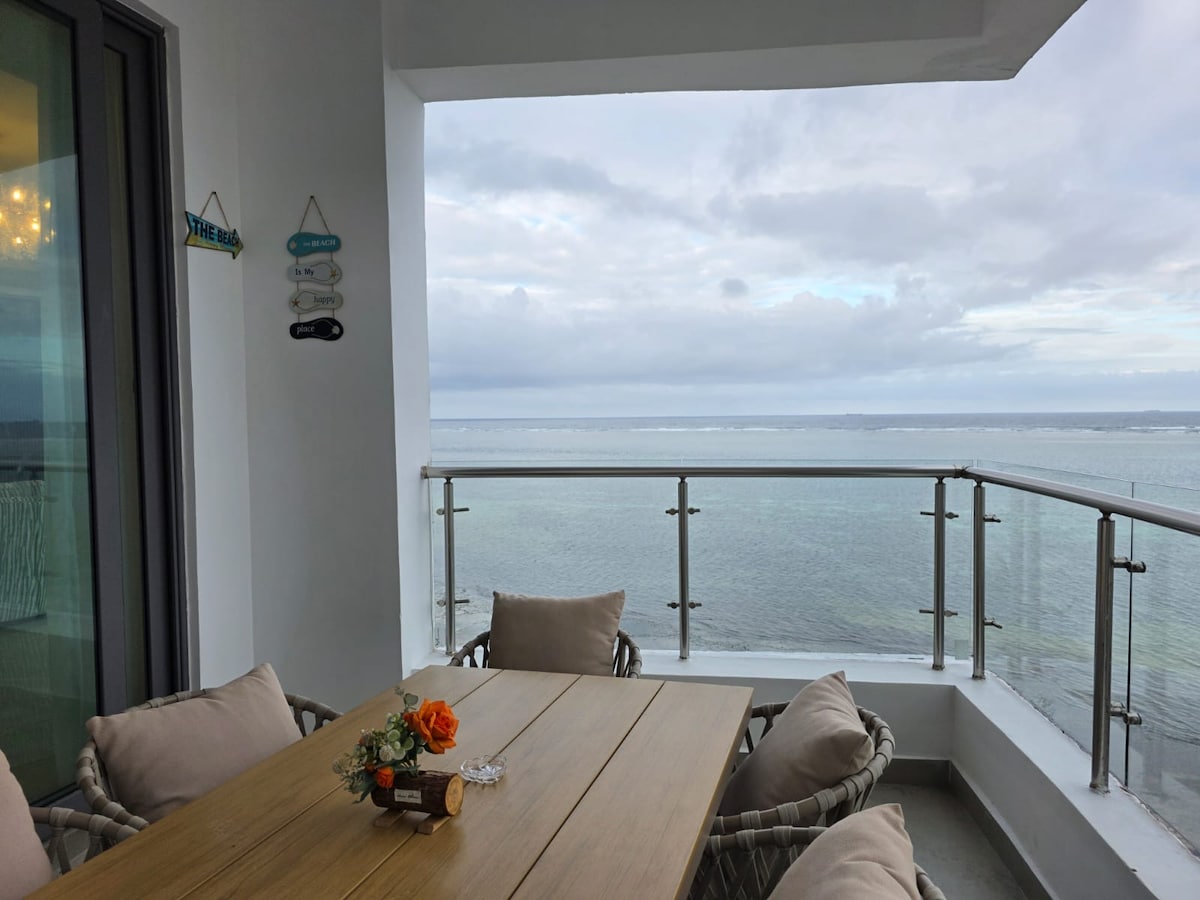 Nauras Exclusive Beachfront, 4BR + DSQ — photo 21