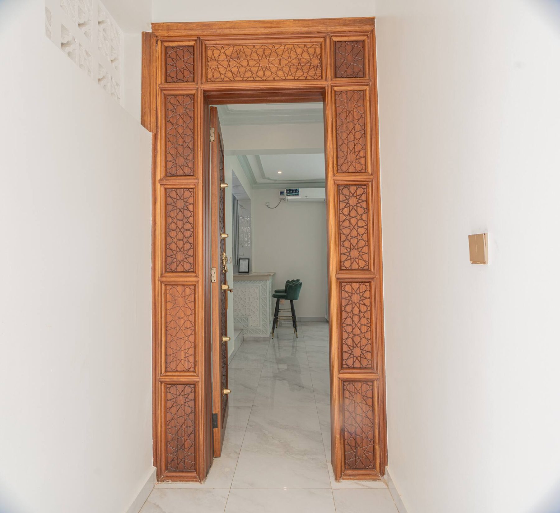 Ocean Villa Luxury 9BR Beachfront — photo 52
