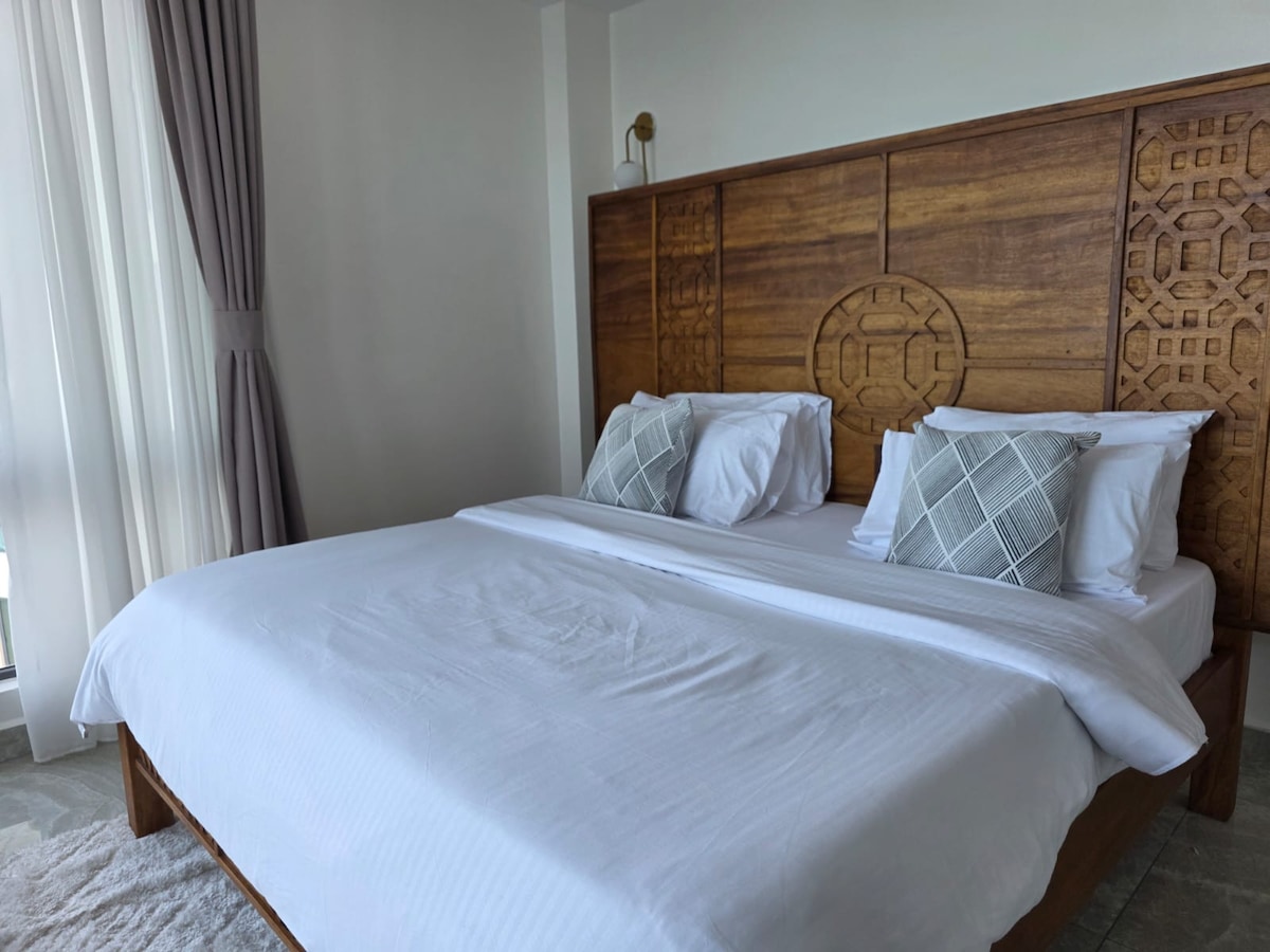 Nauras Exclusive Beachfront, 4BR + DSQ — photo 9