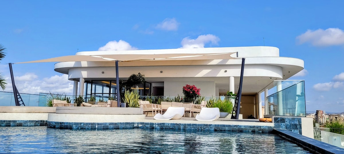Swahili 1BR with Rooftop Pool — photo 17