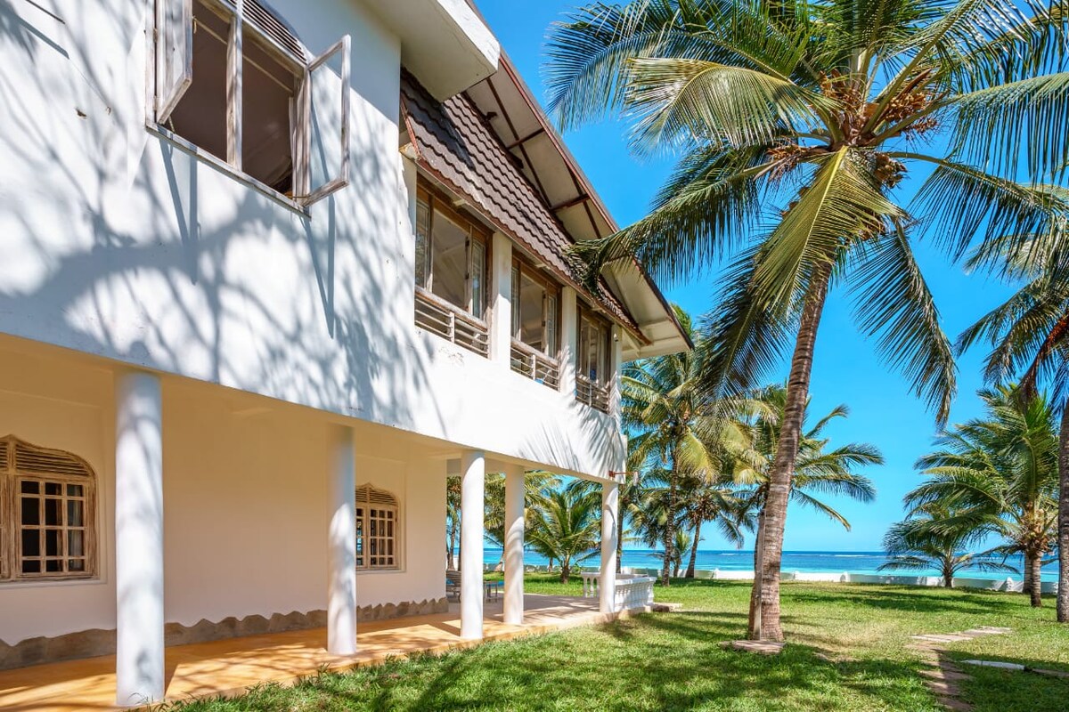 Diani White House - 2 Homes Together, 6BR — photo 18