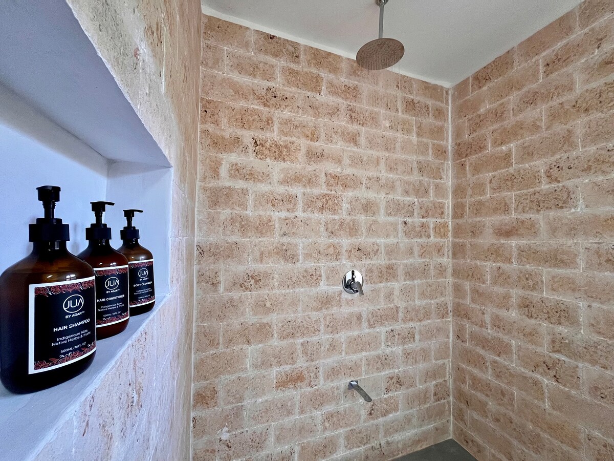 Plunge Pool Suite, 1BR — photo 14
