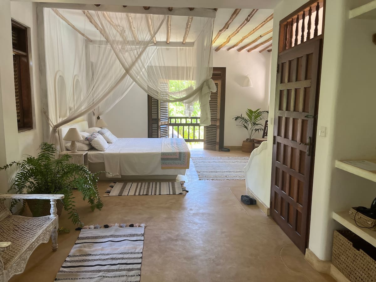 VillaTamu — Fully Staffed Between Ocean & Creek — photo 60