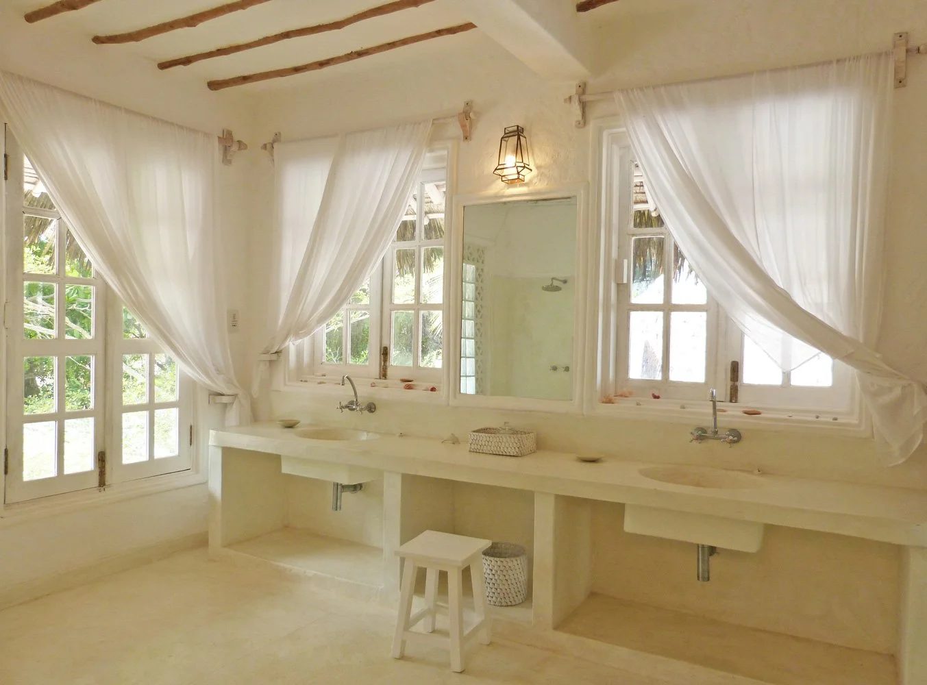 Blue Bay Beach House, 5BR Beachfront — photo 38