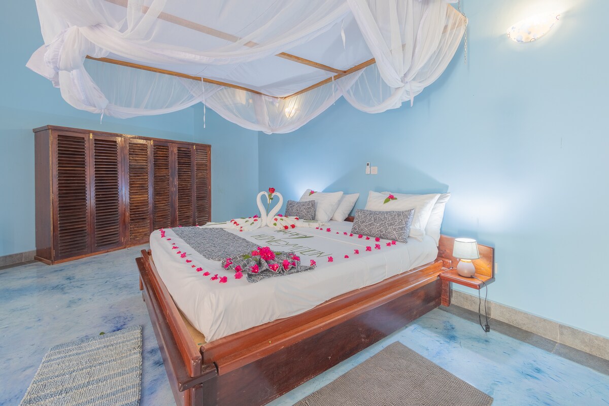 Diani Hilltop Villa, 5BR — photo 31