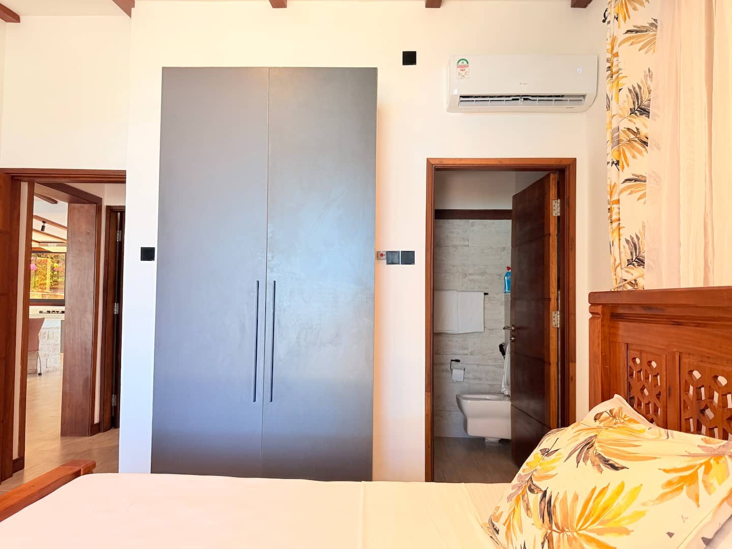 Nyali Beachfront Bungalow — photo 10