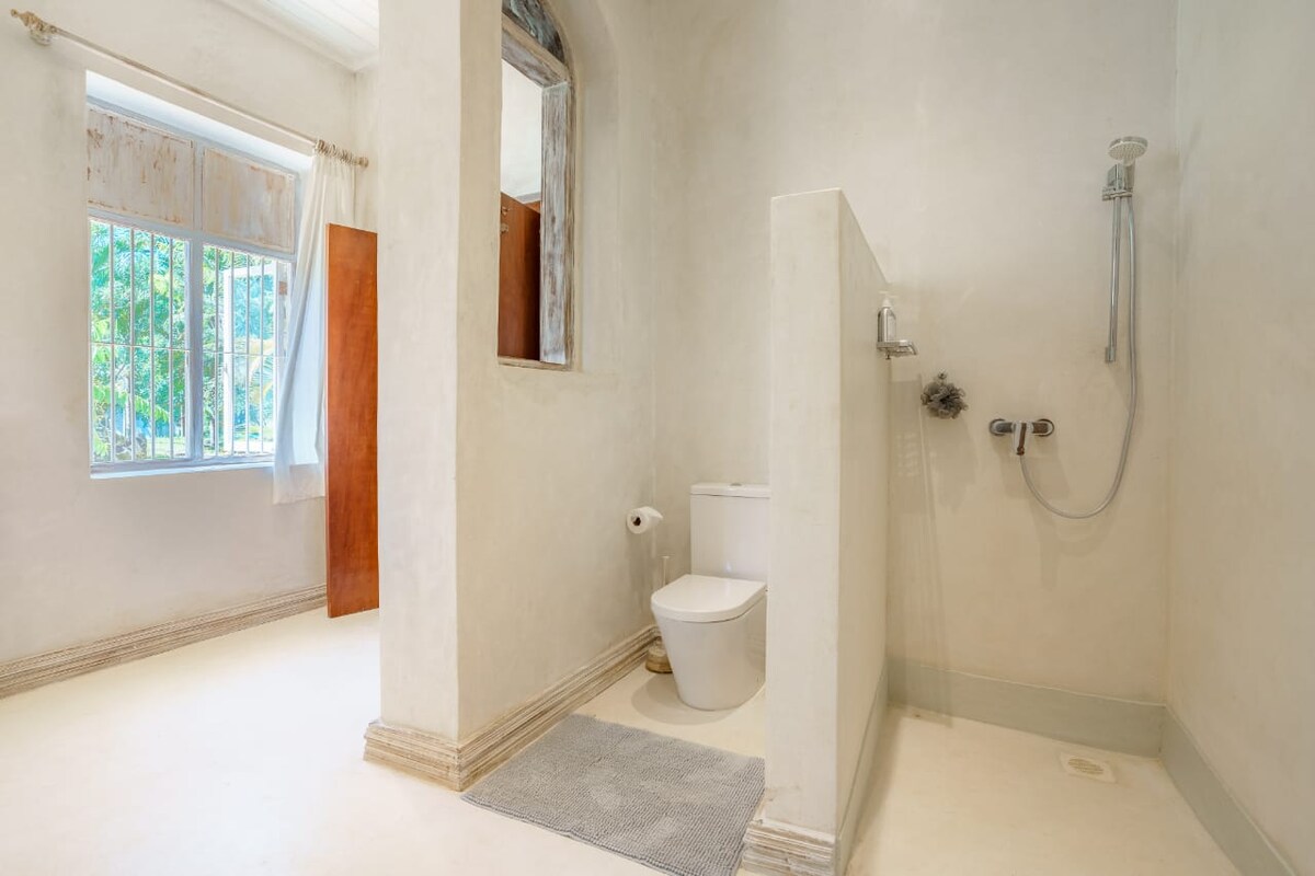 Diani White House - 2 Homes Together, 6BR — photo 56