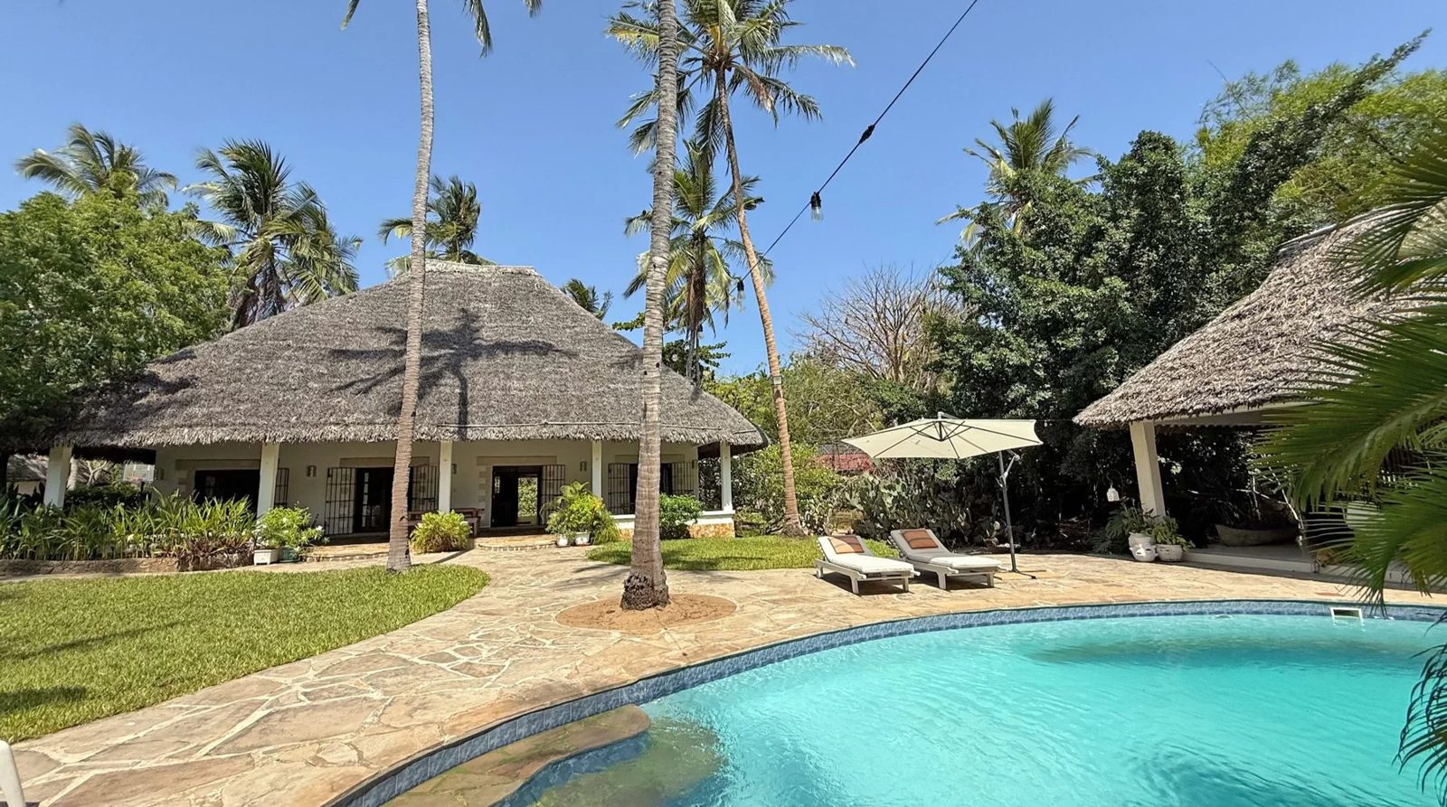 Coconut Grove, 4BR Mida Forest — view 3