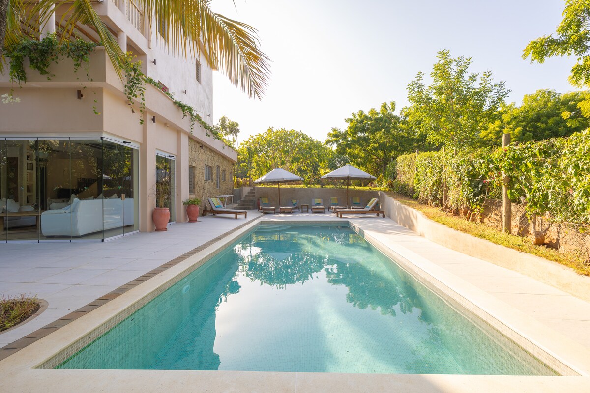 Jahazi Beach House, Galu Beach, 5BR — view 2