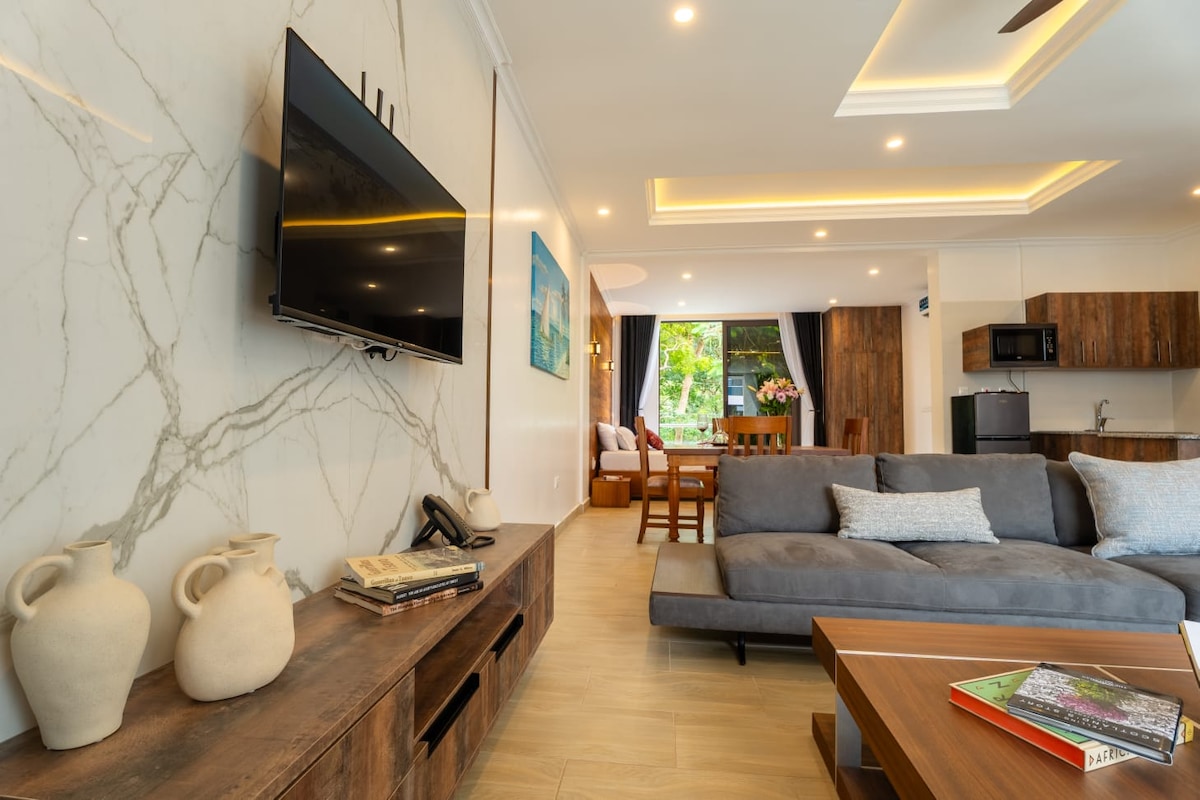 Palm Haven 1, 5BR — photo 13