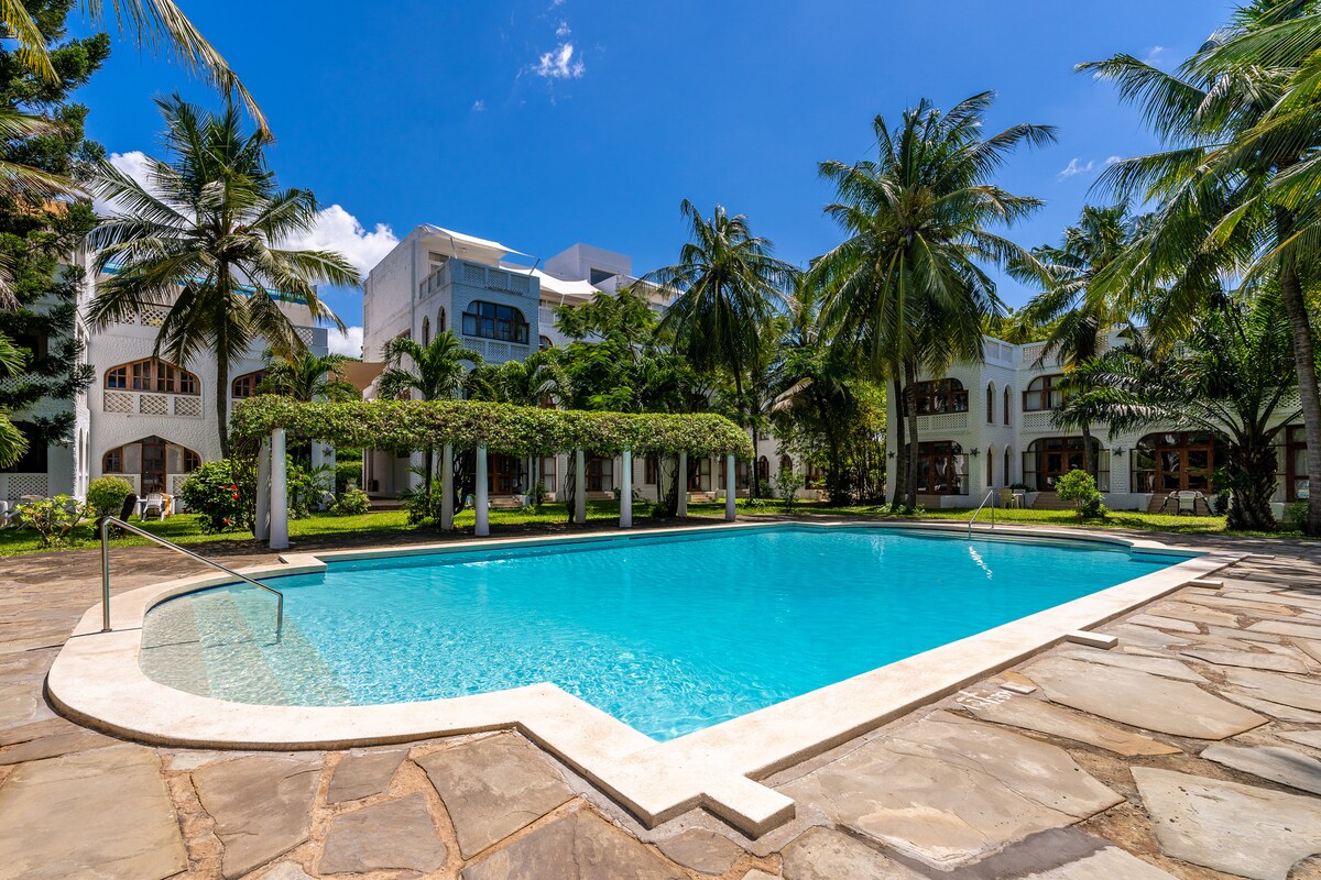 El Mufasa Diani Beach — view 1