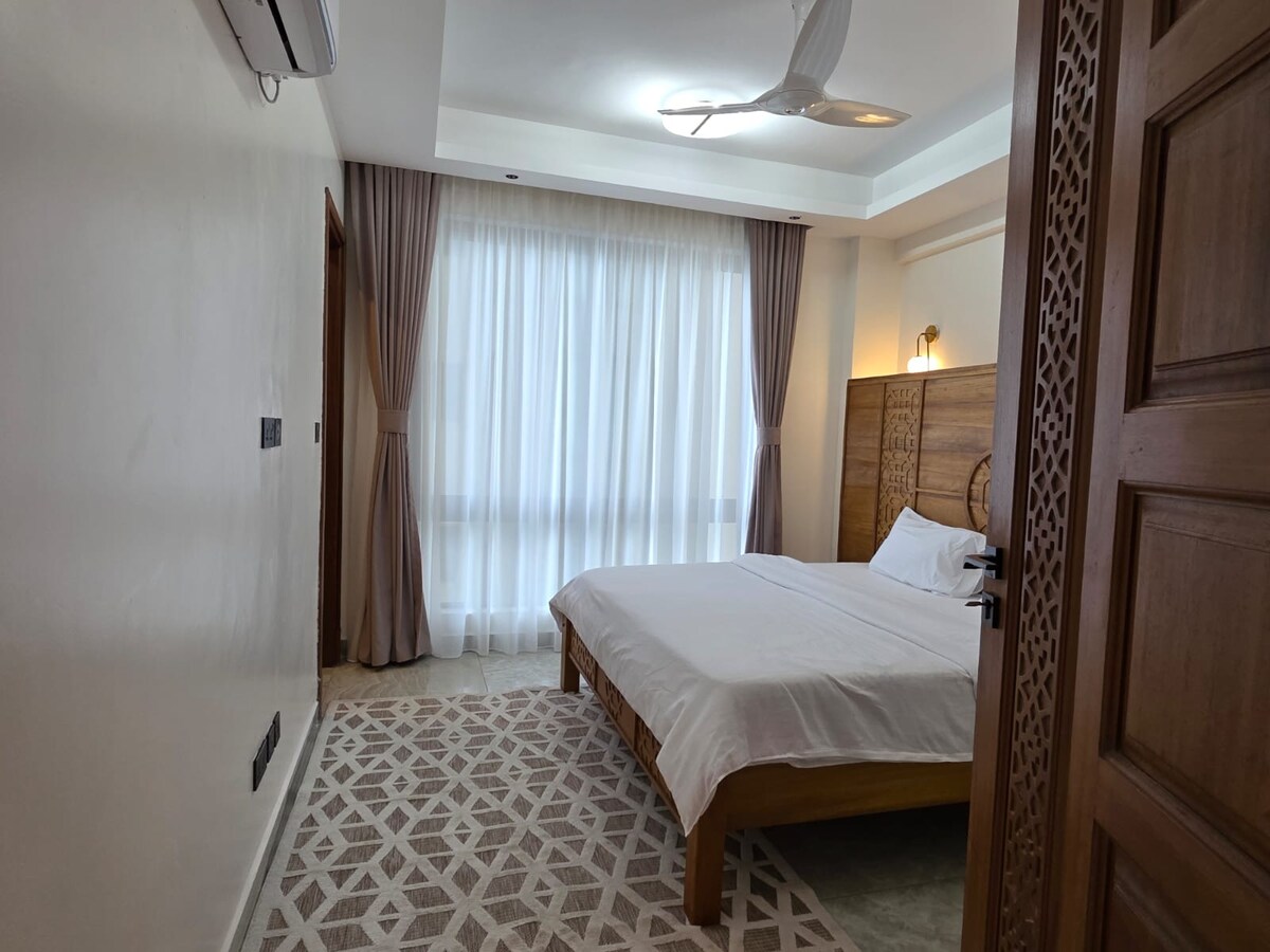 Nauras Exclusive Beachfront, 4BR + DSQ — photo 7