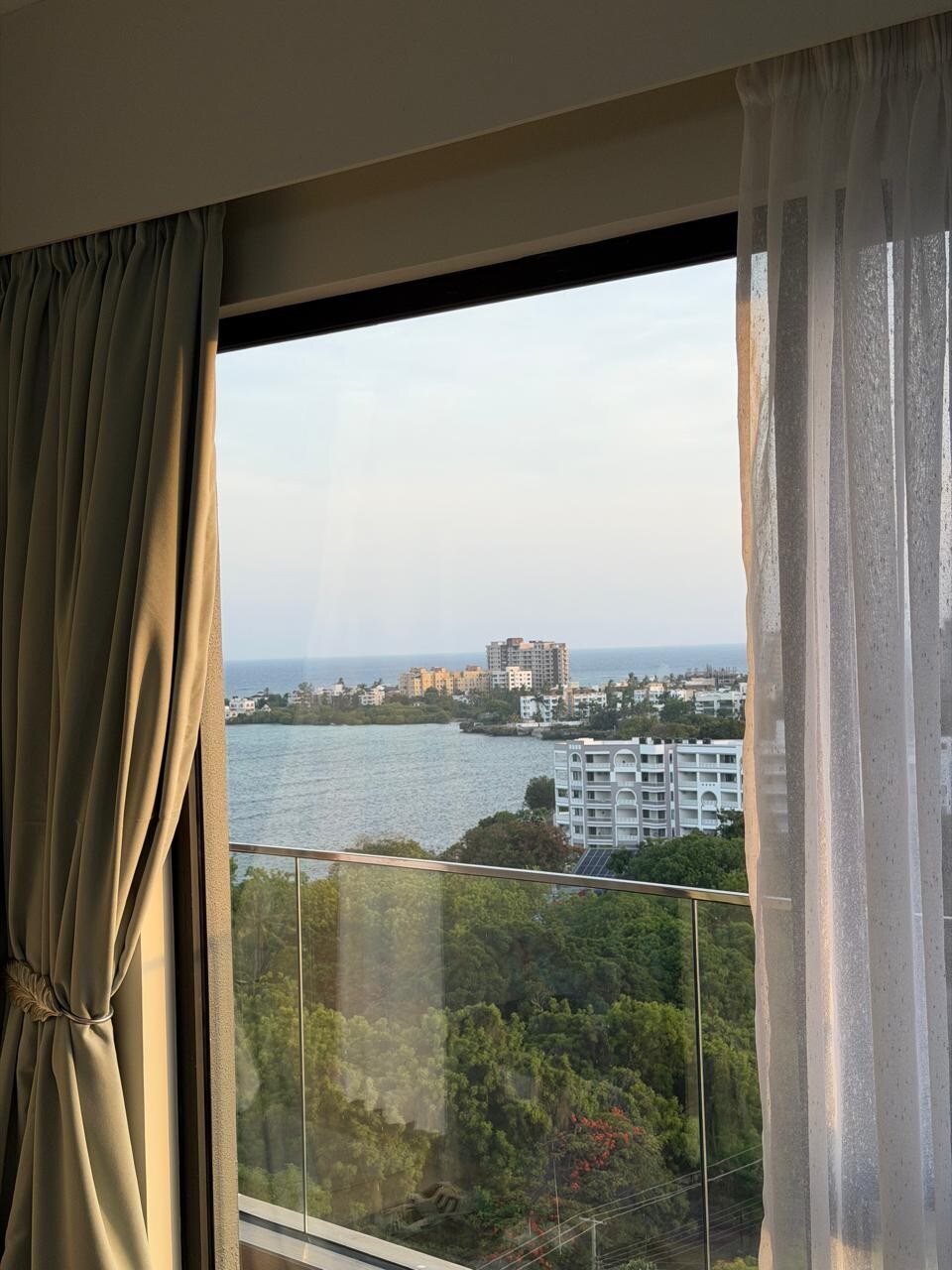Sea View Apartment · 11th Floor — photo 8