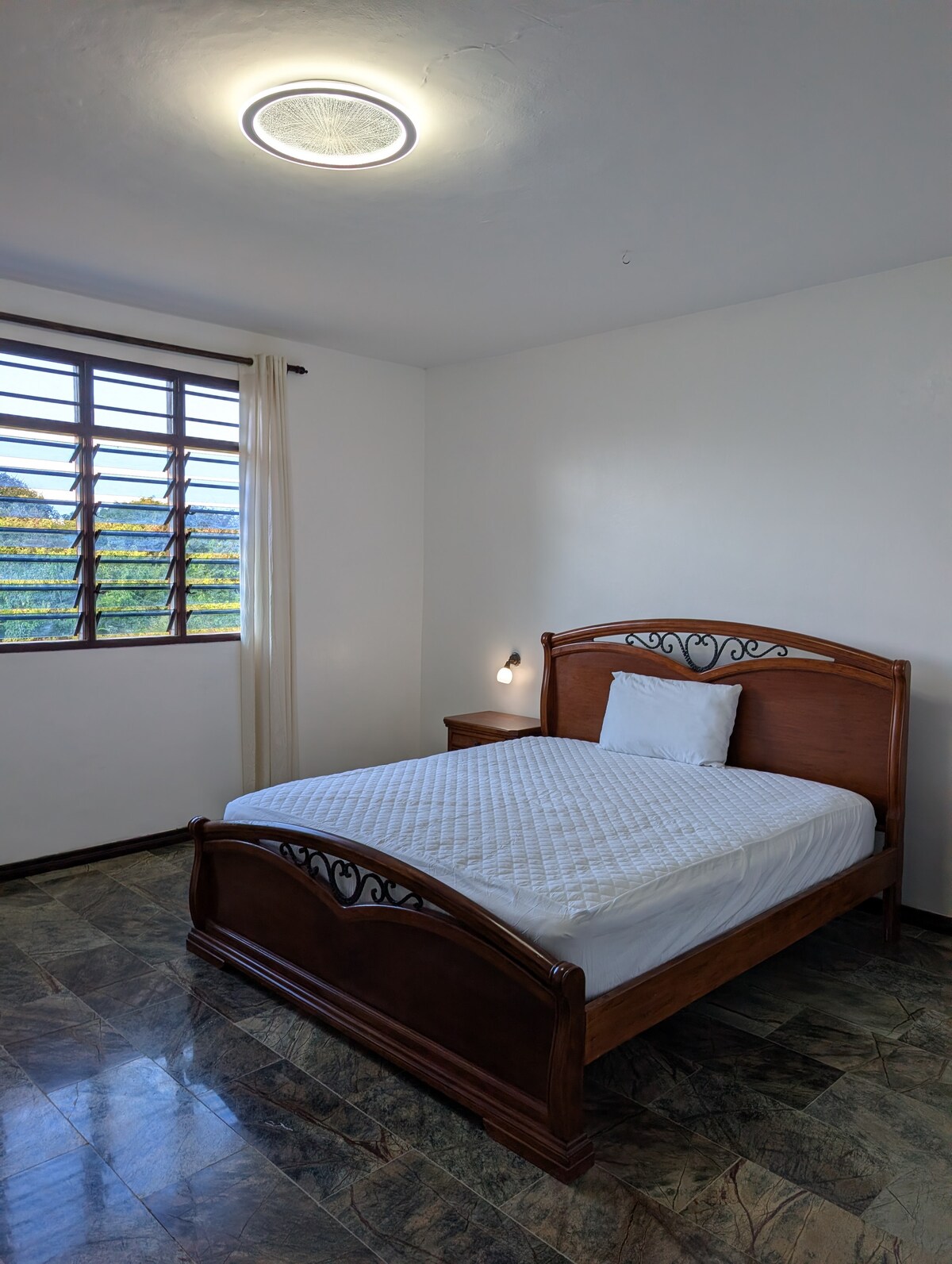 Luxury 4BR Beachfront Villa, Private Paradise — photo 22