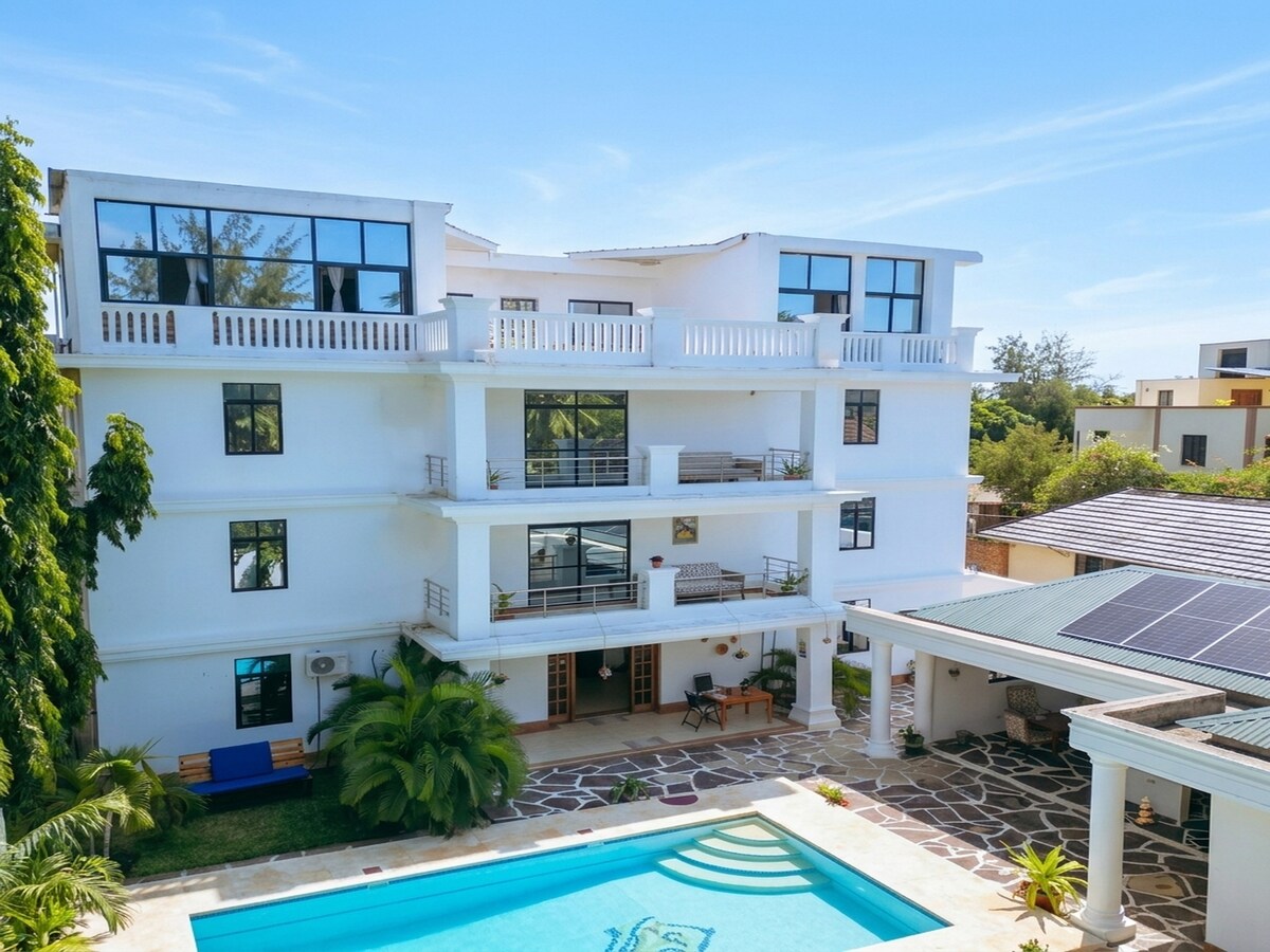 8BR Diani Villa, Pool & Chef — photo 54