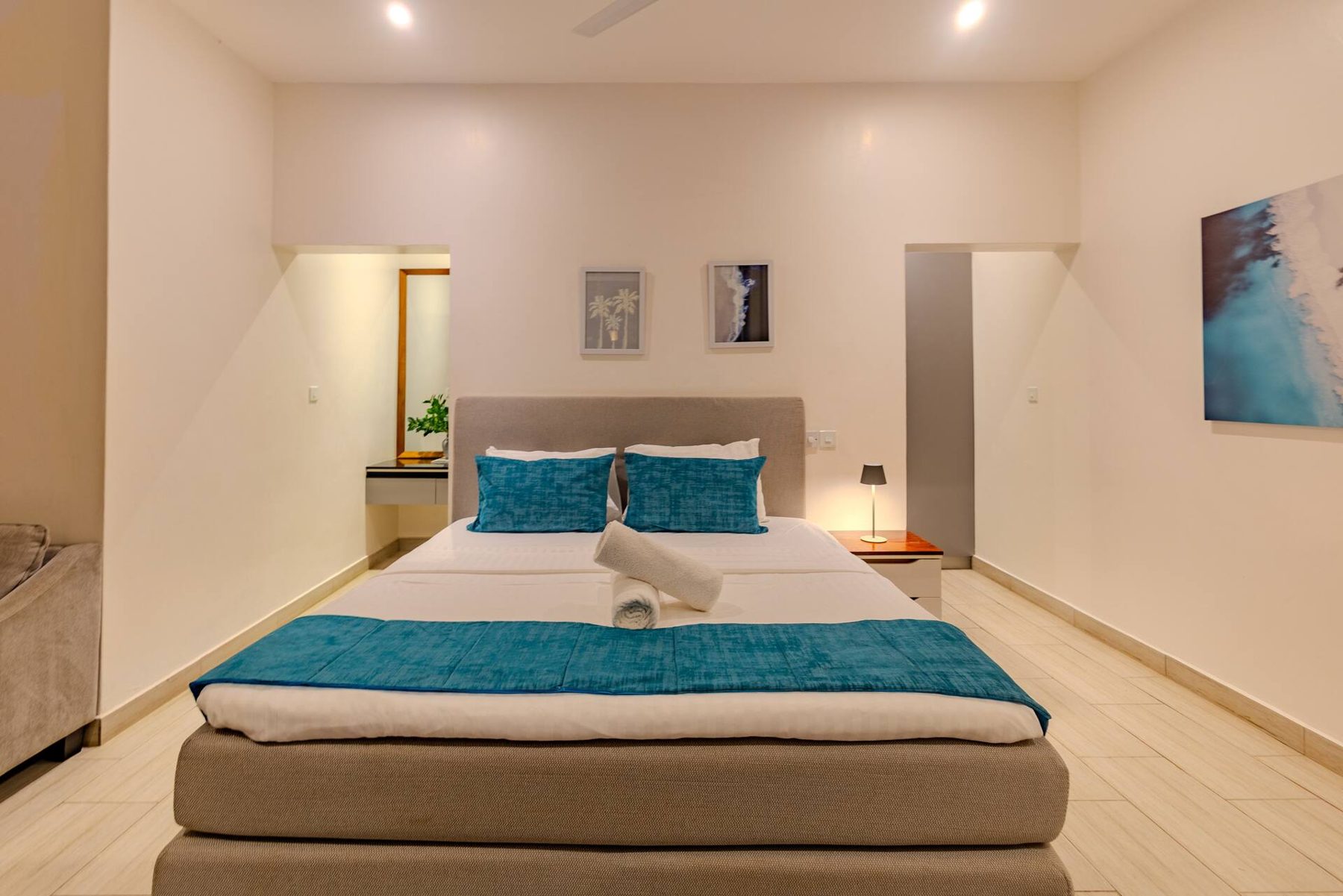 Sky Villa — Luxury Pool Retreat — photo 36