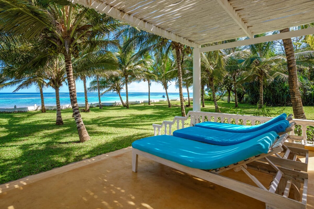 Diani White House - 2 Homes Together, 6BR — photo 6