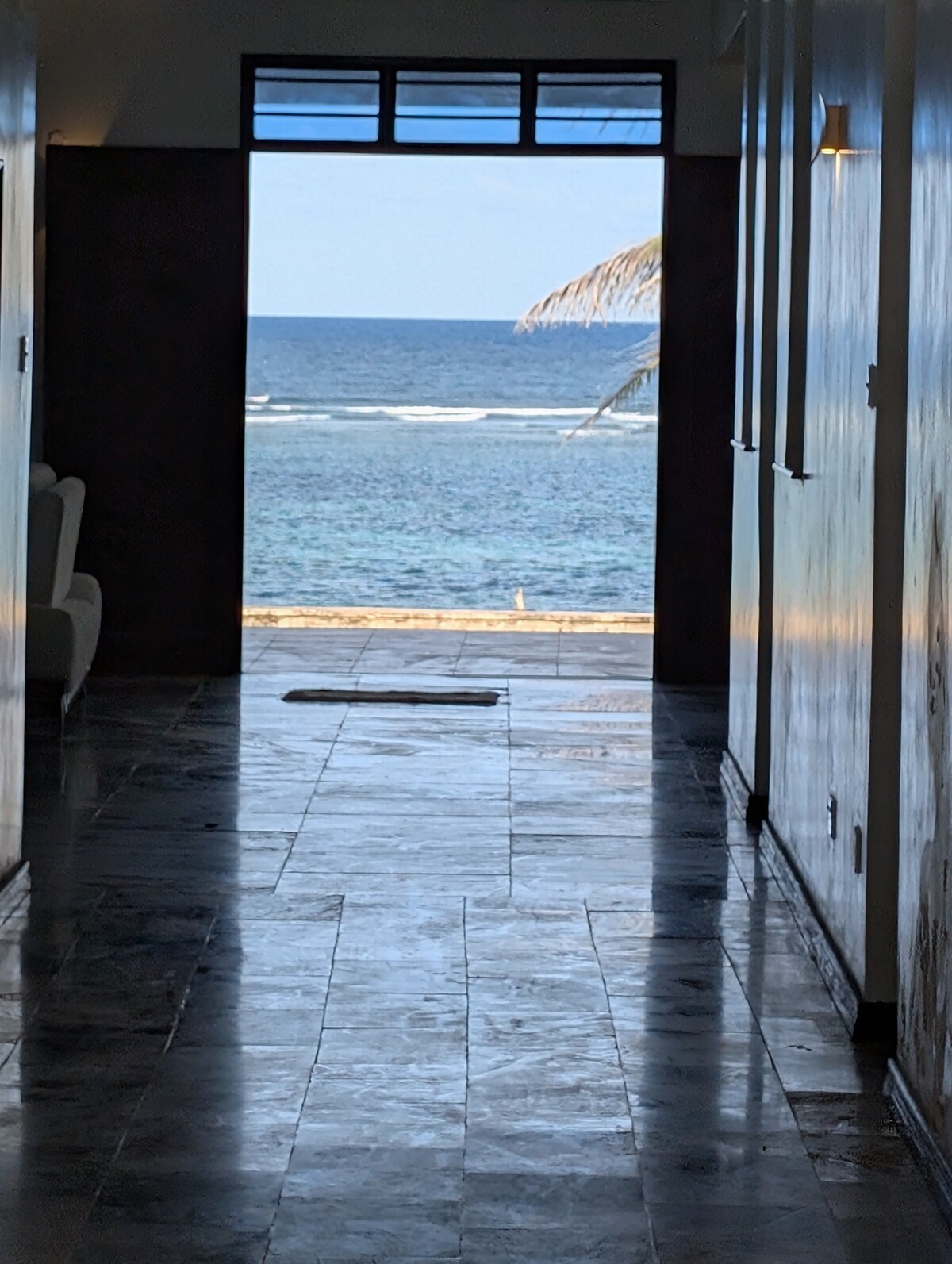 Luxury 4BR Beachfront Villa, Private Paradise — photo 31