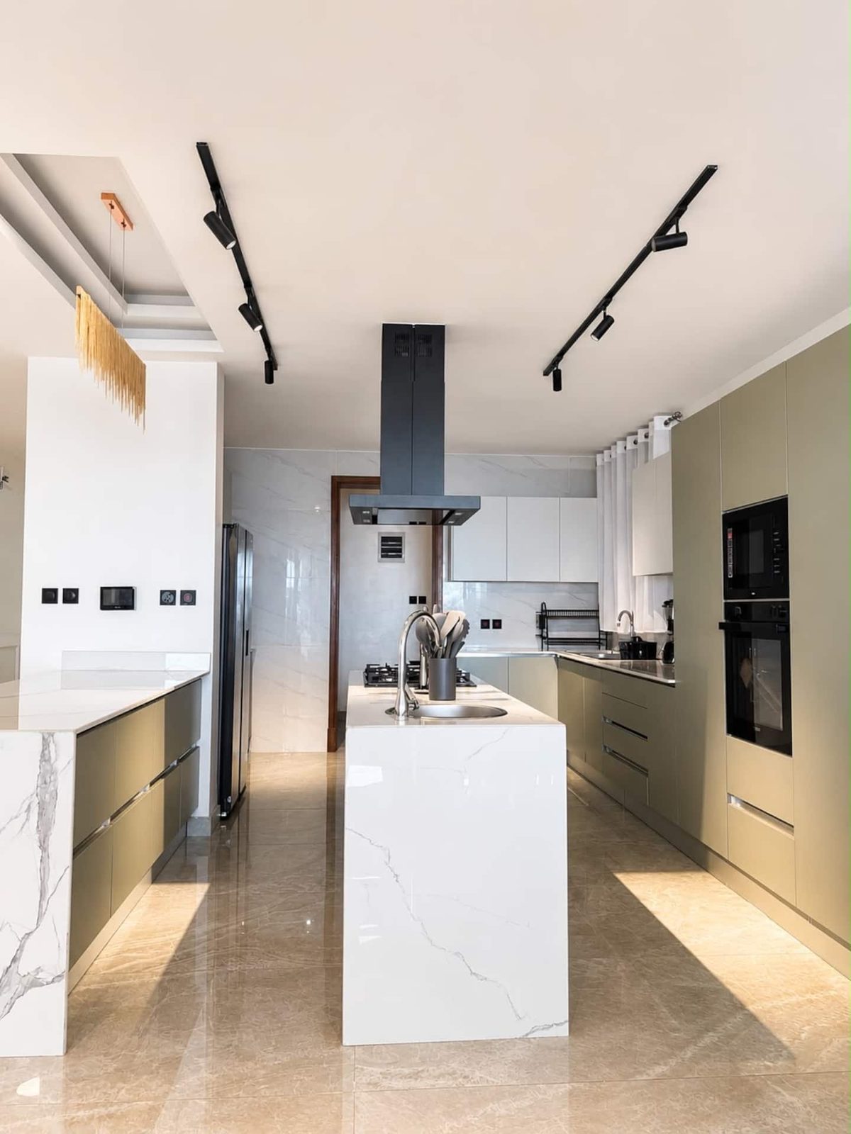 Panoramic Beachfront Residence — photo 22