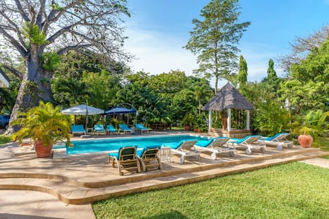Diani White House - 2 Homes Together, 6BR — photo 47