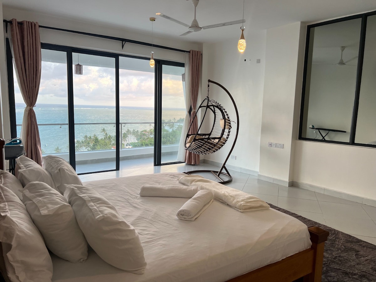 Luxurious 3BR Beach Apartment — photo 18
