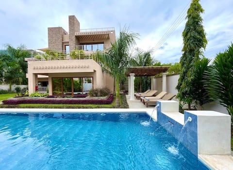 Palm Haven 1, 5BR — photo 27