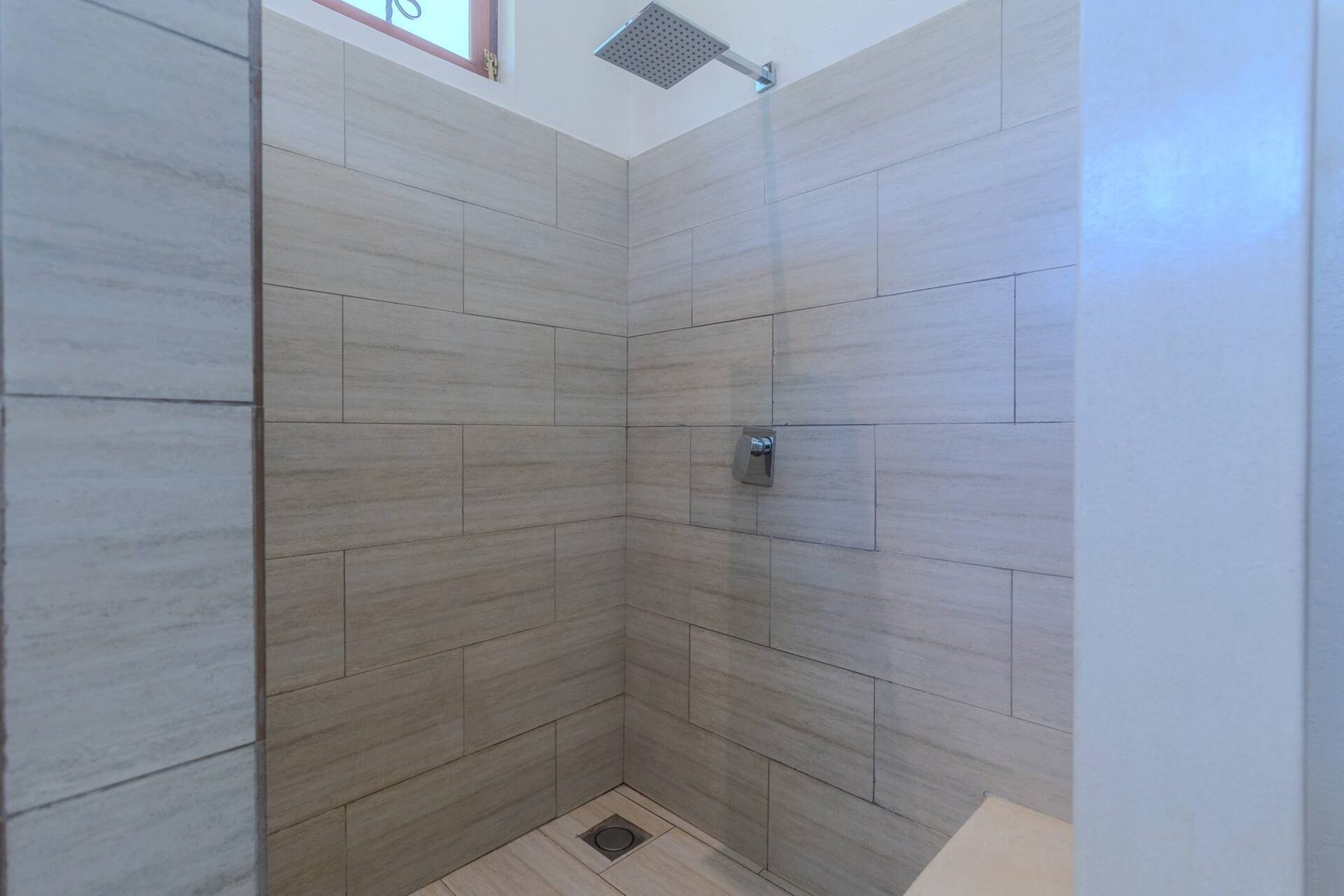 Sky Villa — Luxury Pool Retreat — photo 29