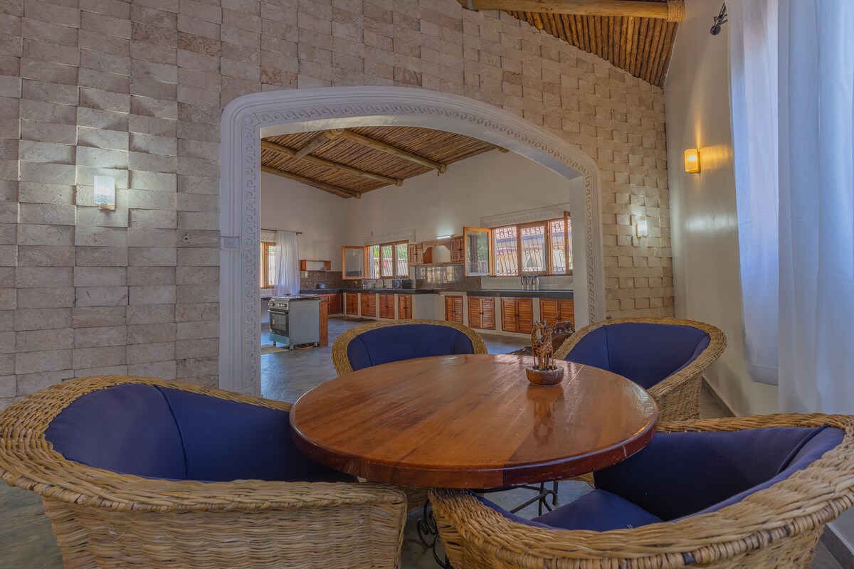 Diani Hilltop Villa, 5BR — photo 25