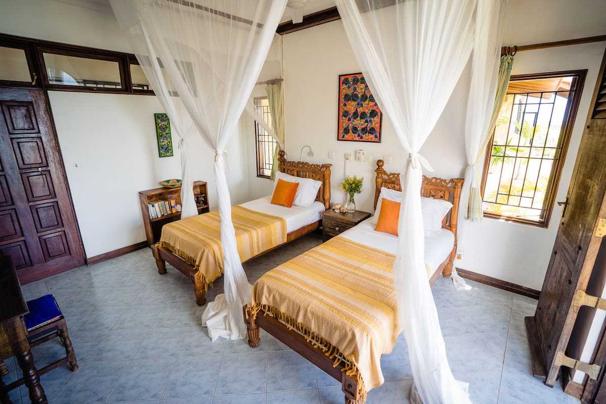 Fumbeni House, 4BR — photo 50