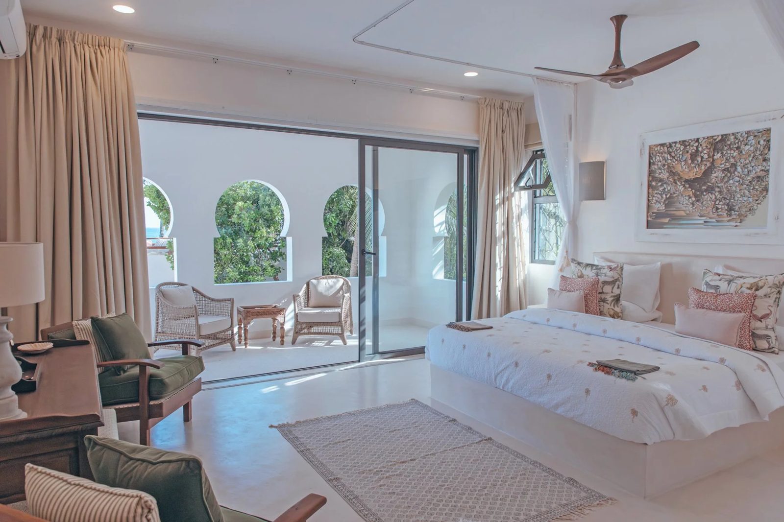Kuba House, 6BR Beachfront — photo 3