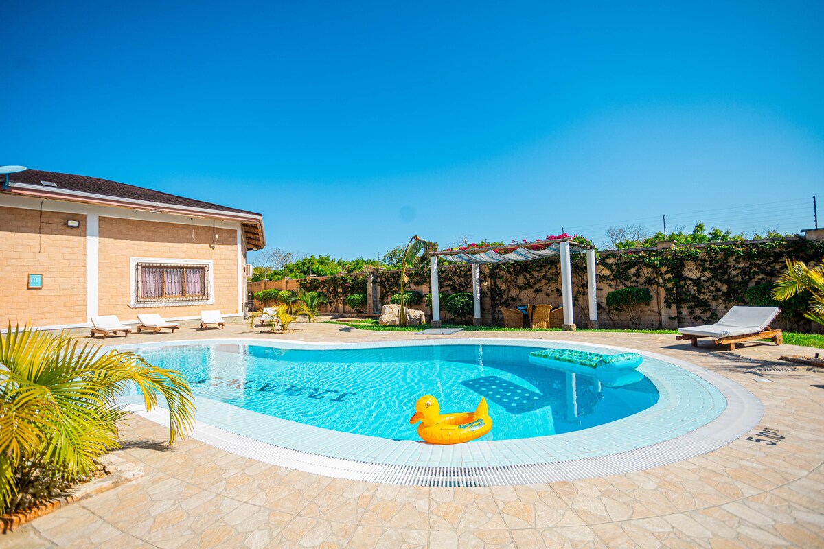 Diani Hilltop Villa, 5BR — photo 6