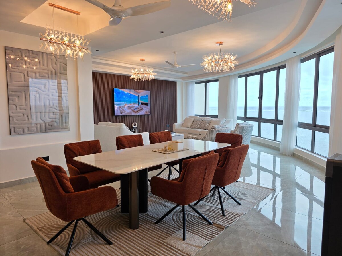 Nauras Exclusive Beachfront, 4BR + DSQ — photo 4