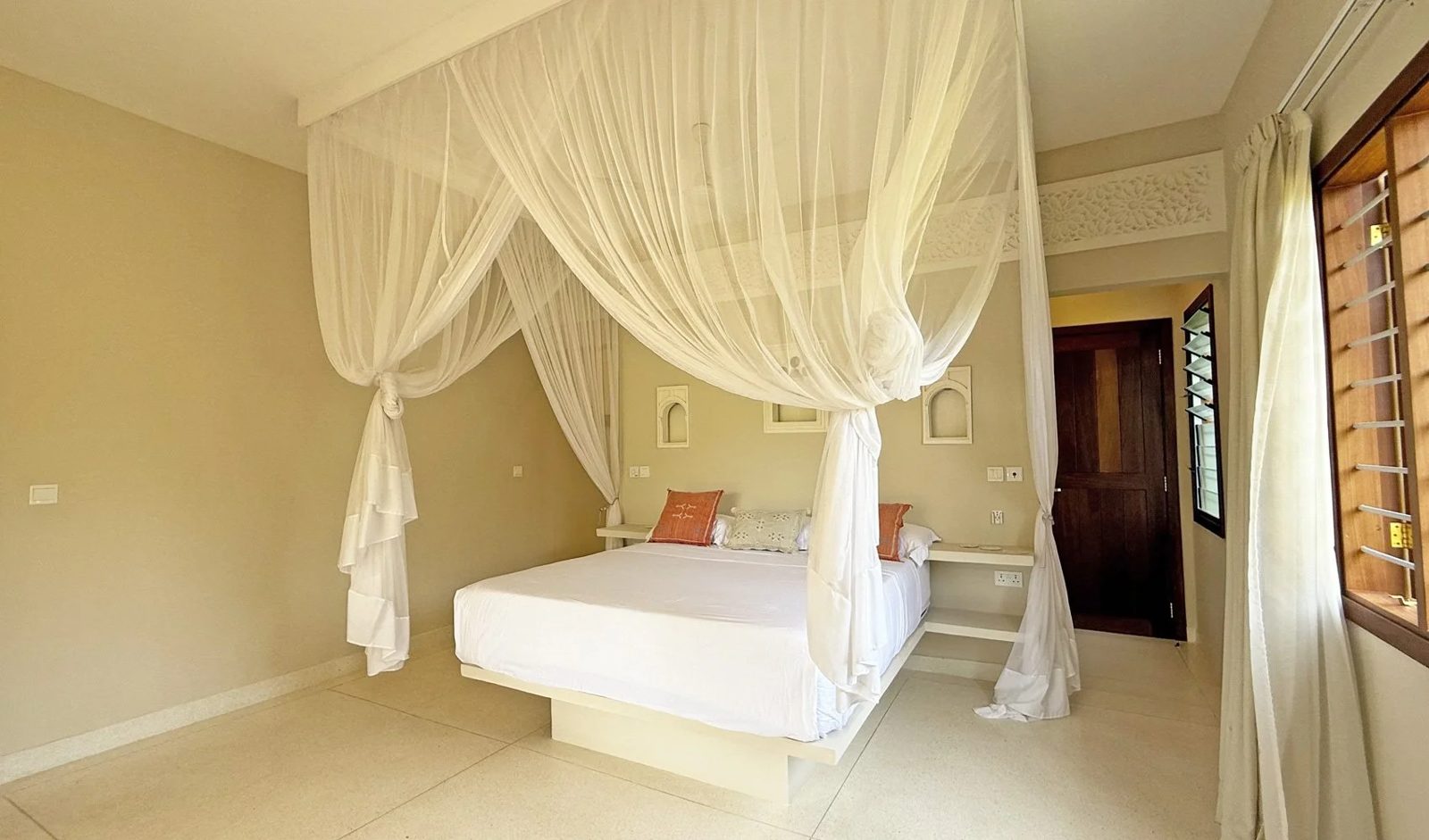 Upepo House, 4BR Mida Forest — photo 33