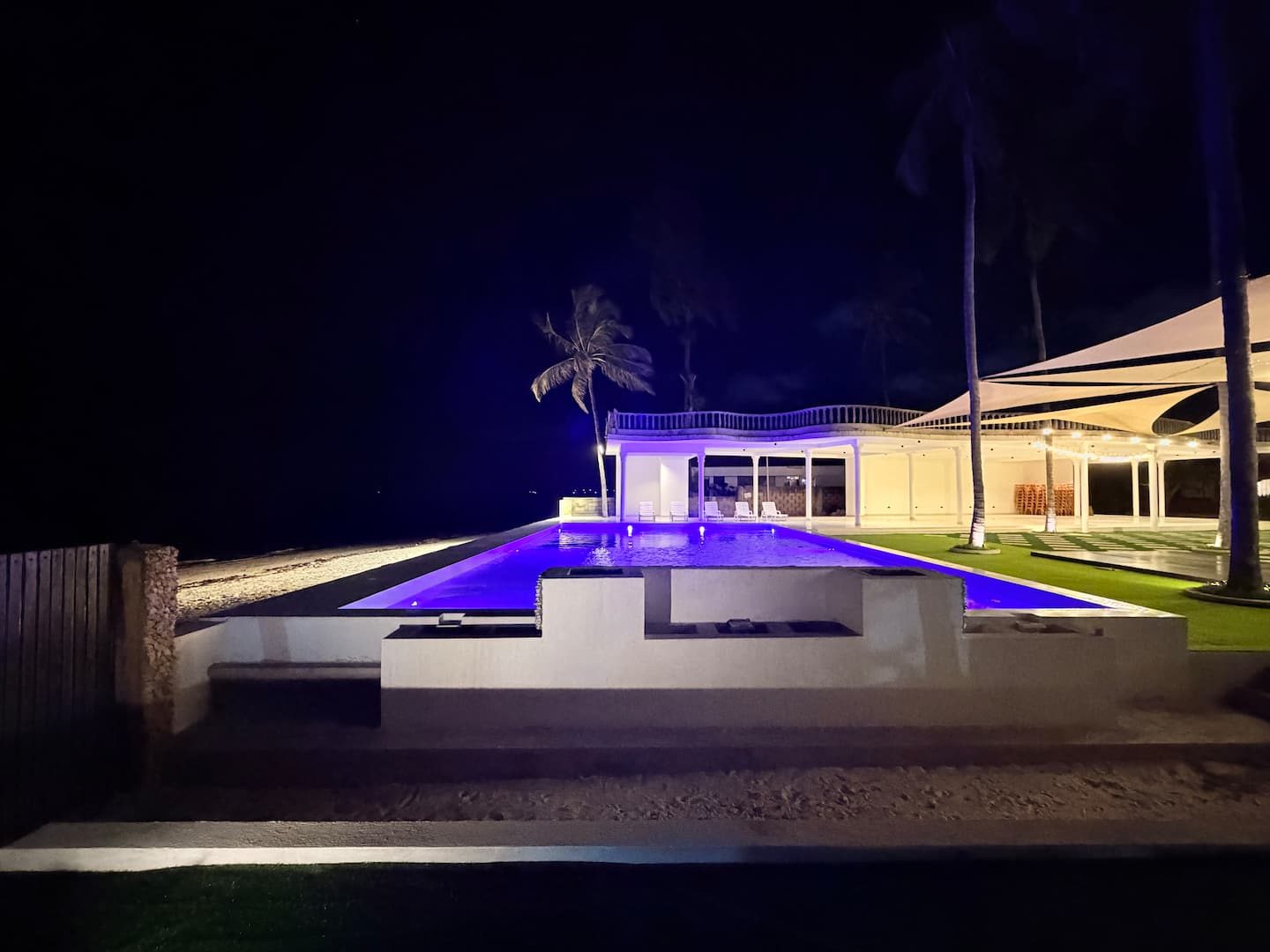 Nyali Beachfront Bungalow — photo 40