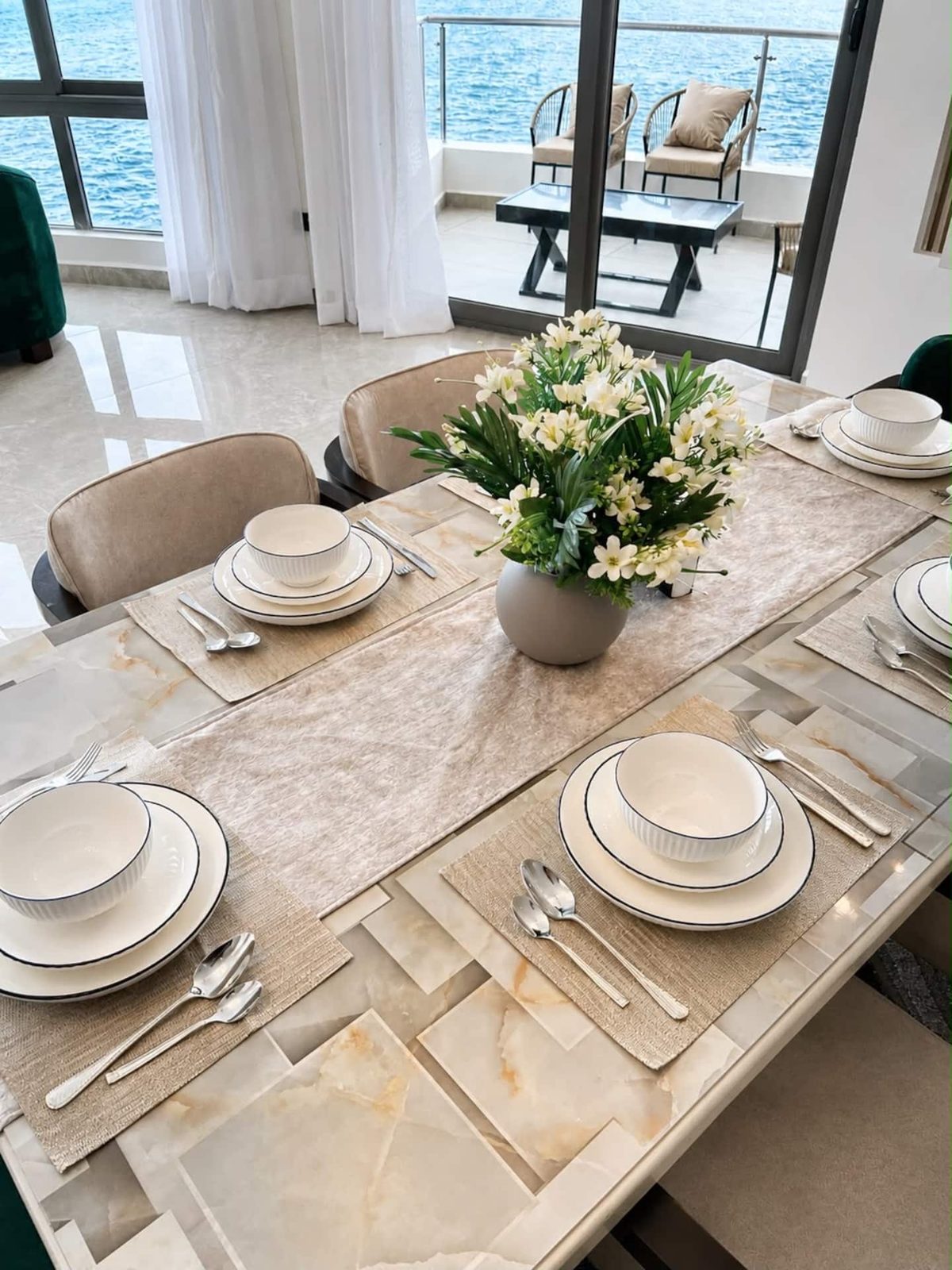 Panoramic Beachfront Residence — photo 12