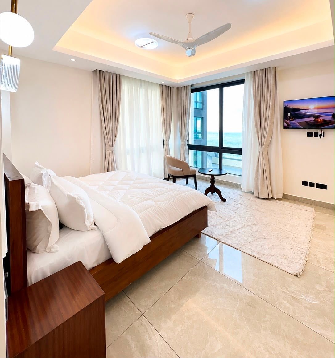 Luxury 3BR Beachfront Escape — photo 22