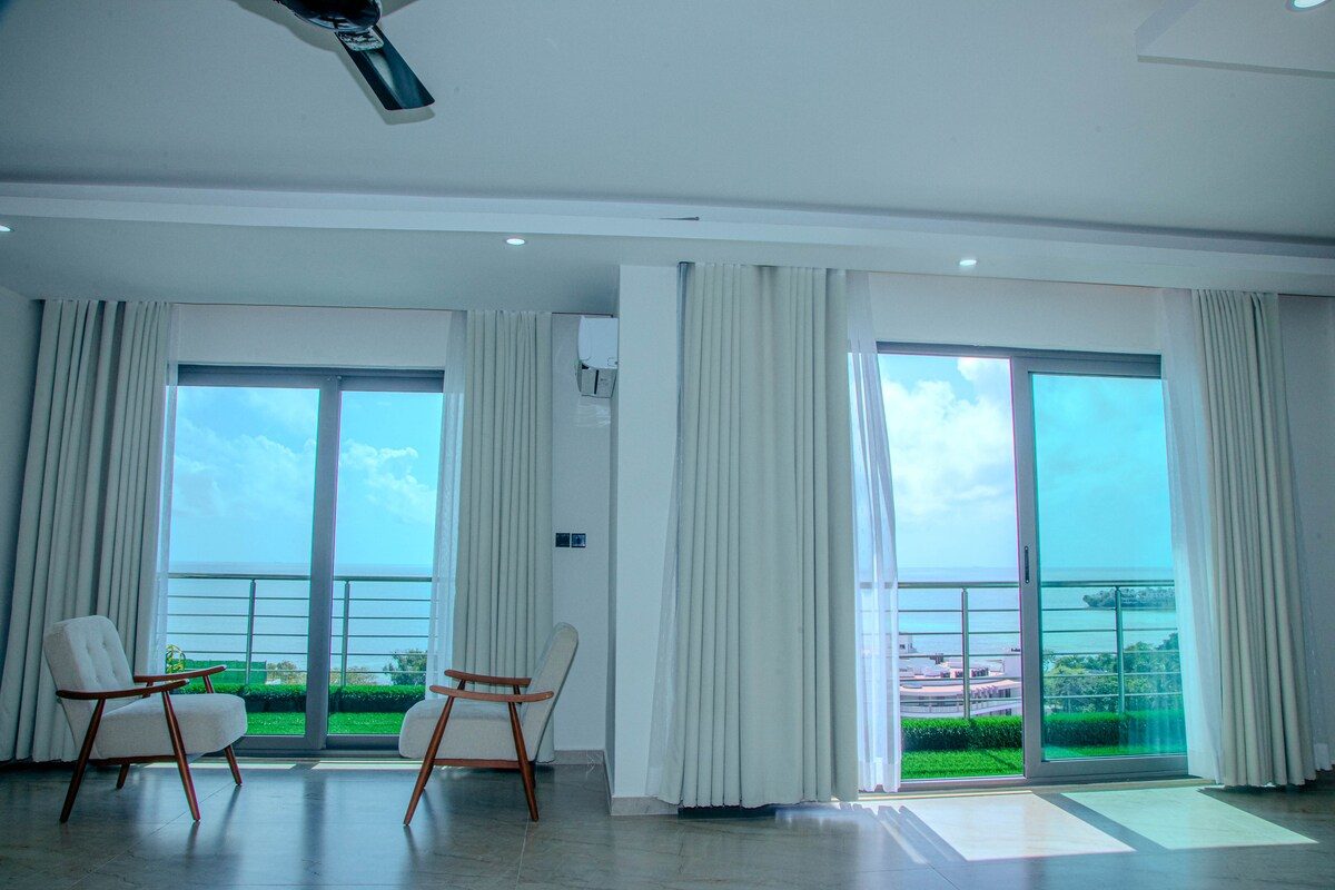Semo's Aqua Luxury 6BR Penthouse — photo 27