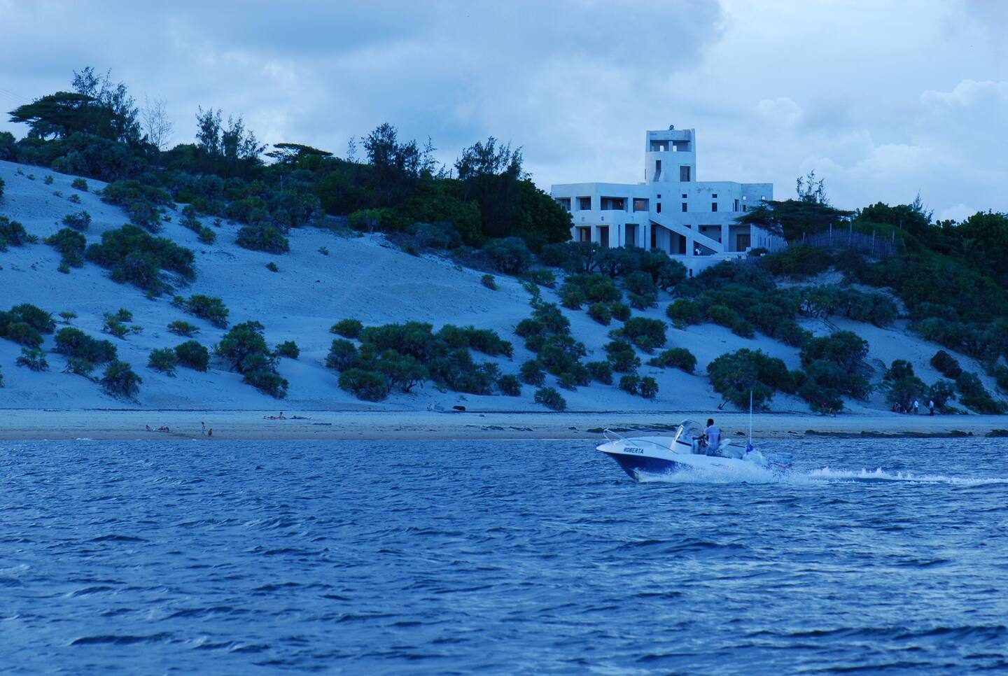 Deluxe Designer Dream Stay — photo 24