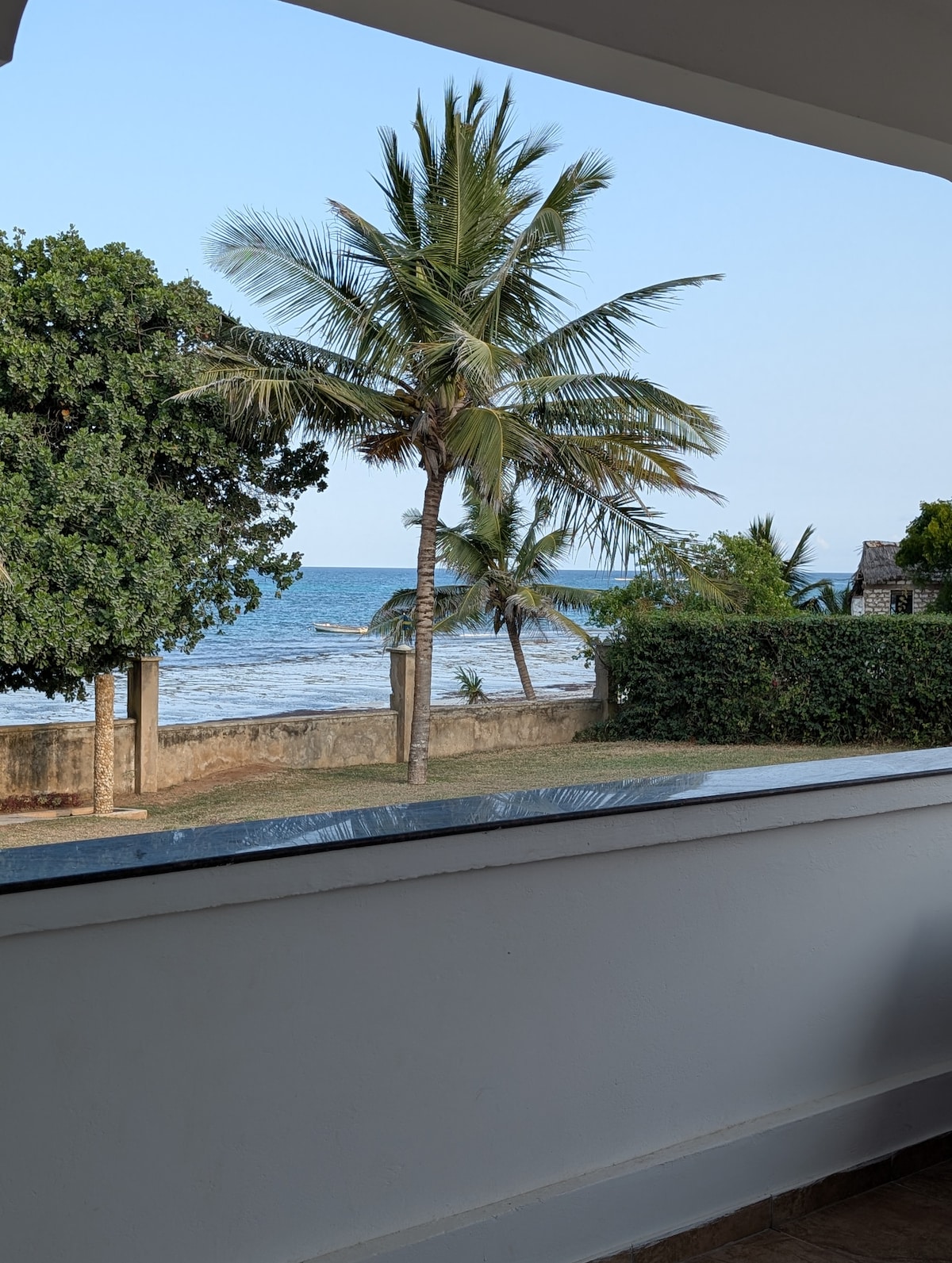 Luxury 4BR Beachfront Villa, Private Paradise — photo 35