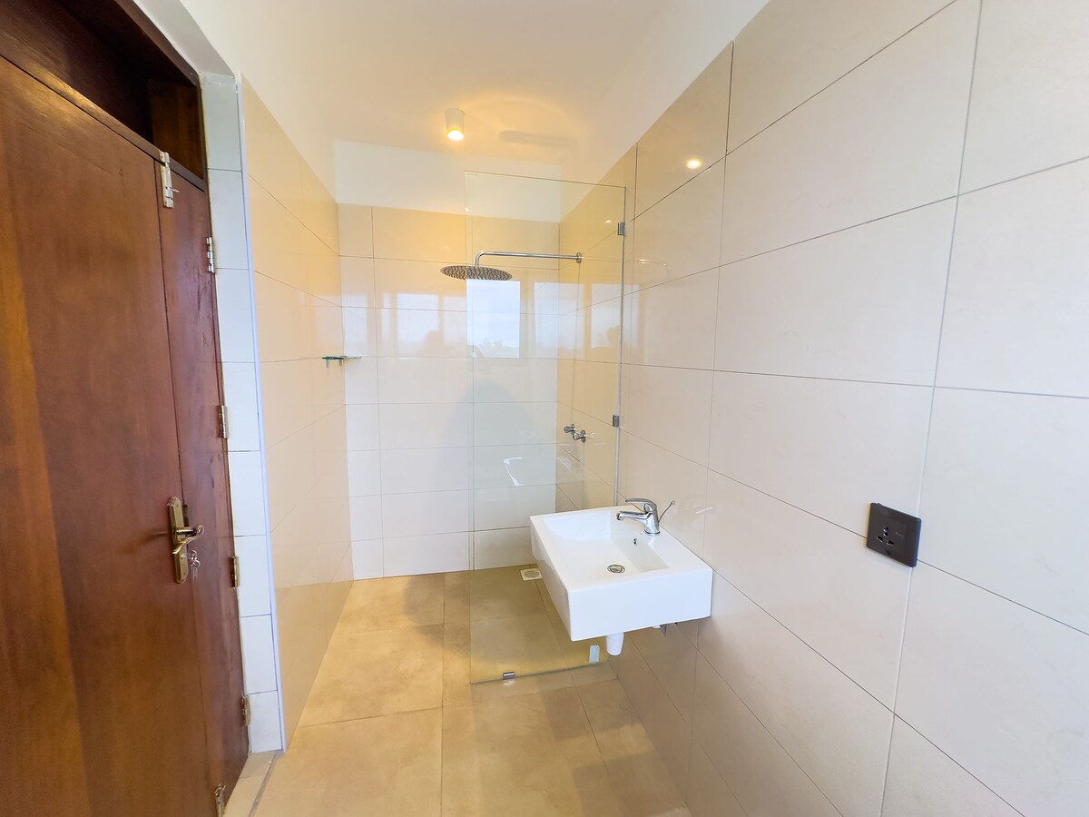 Blue Lagoon Beachfront Villas — photo 31