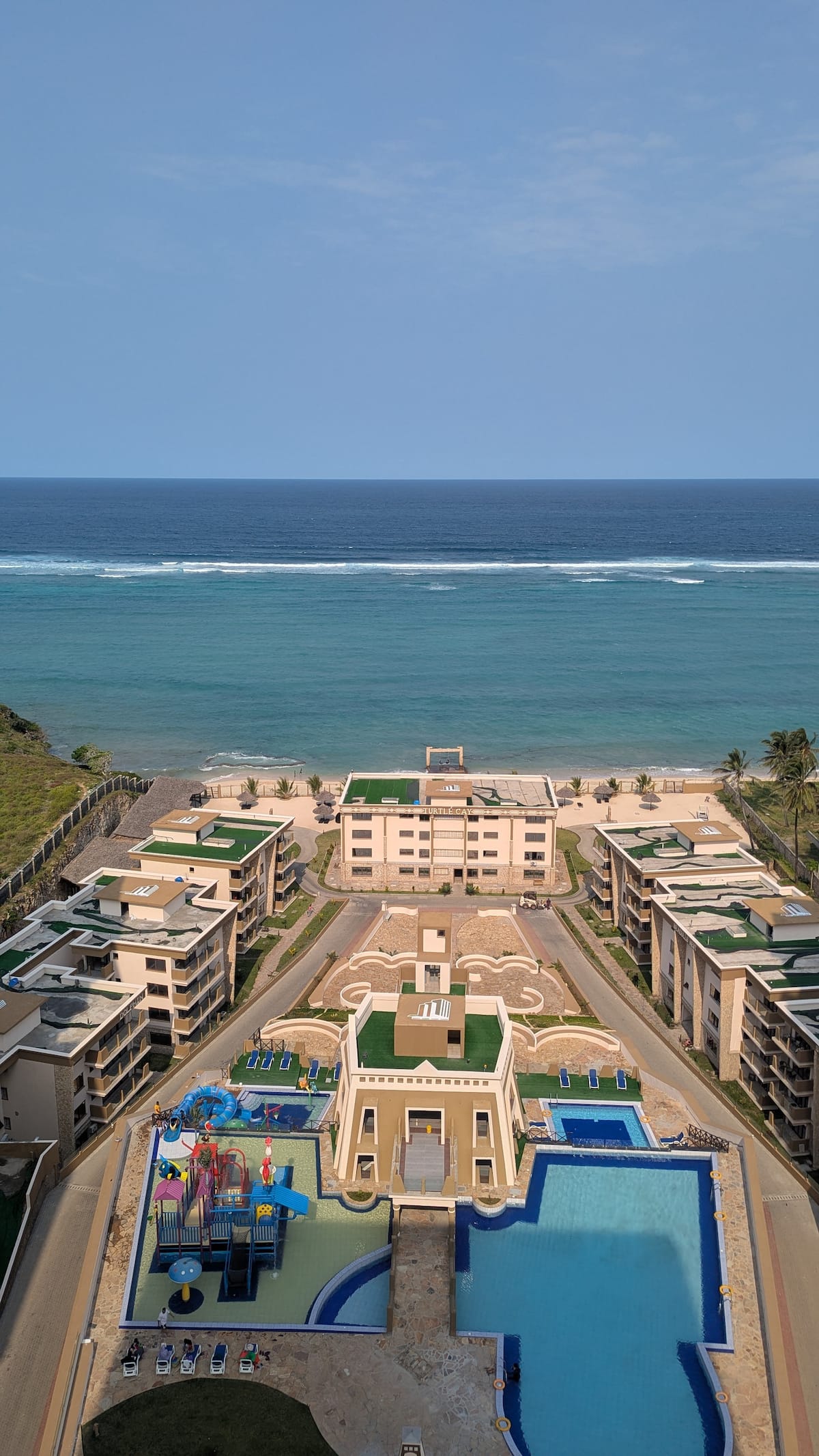 Jade Penthouse Beach Apartment, 4BR — view 1