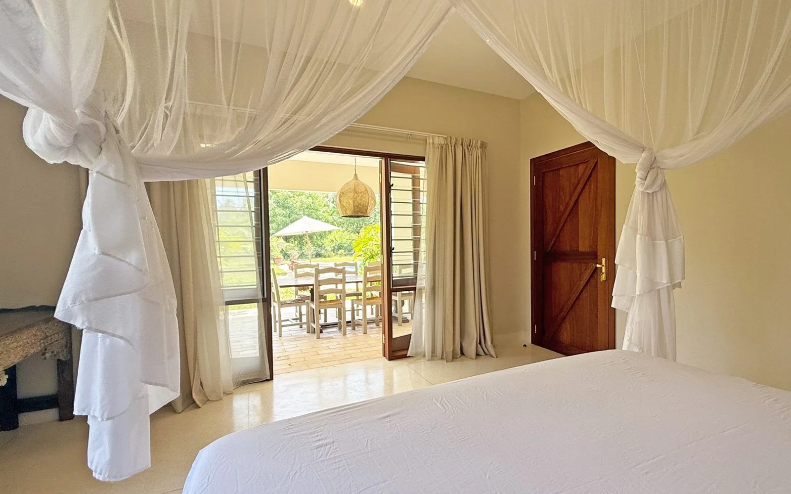 Upepo House, 4BR Mida Forest — photo 24