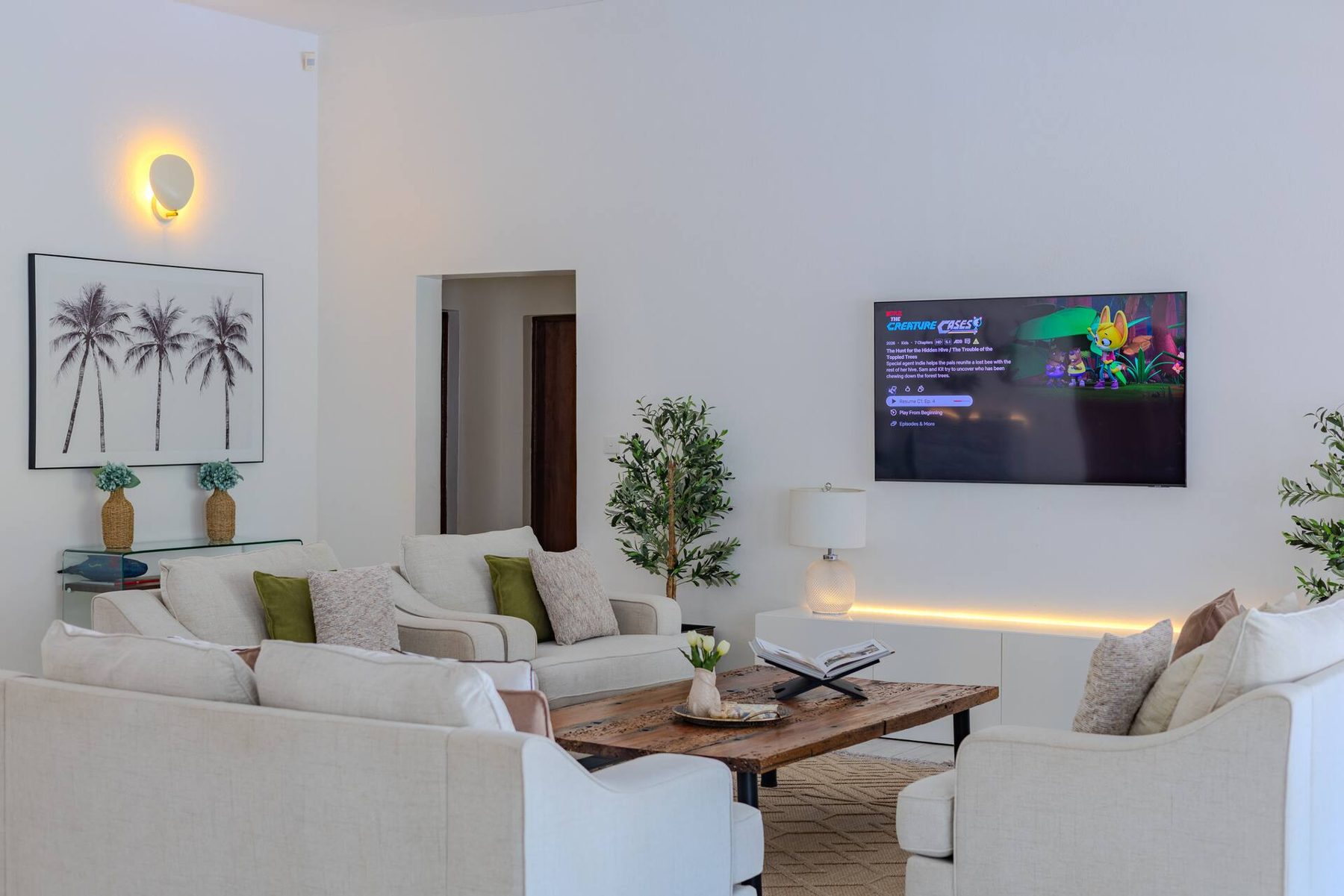 Sky Villa — Luxury Pool Retreat — photo 21