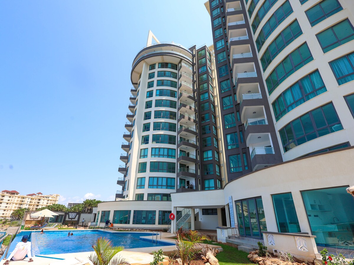 Nauras Exclusive Beachfront, 4BR + DSQ — photo 22